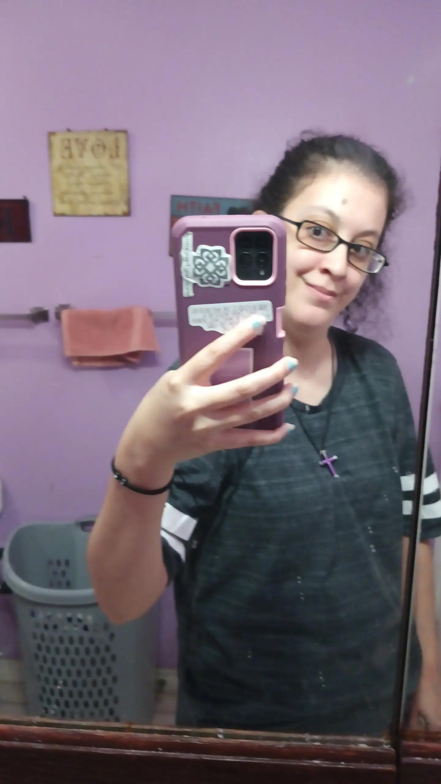 @Vivian _ Alexis _93 💜💙🖤