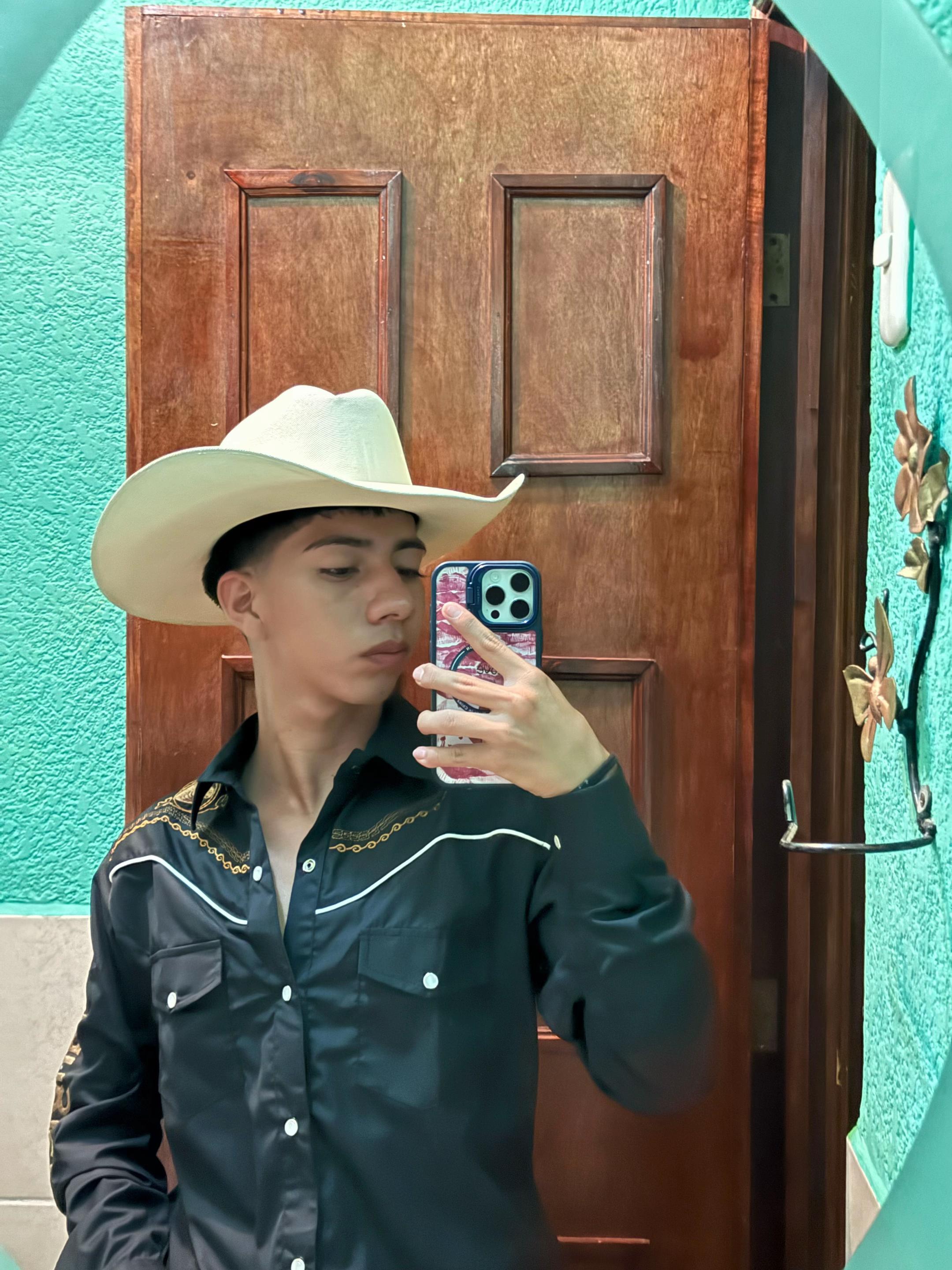 @𝓐𝓵𝓮𝓬𝓲𝓽𝓪💕
