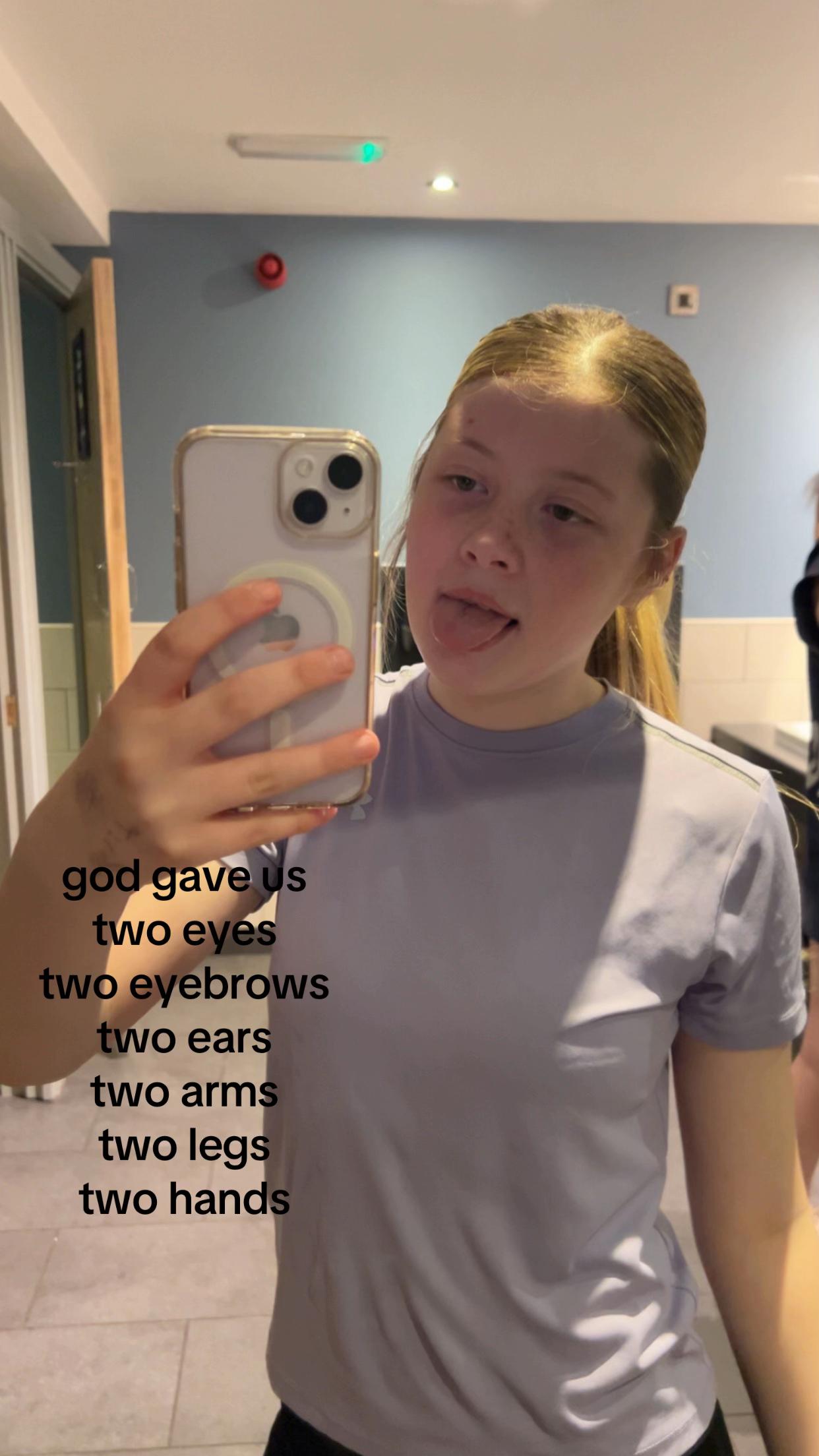 @lily_ella13