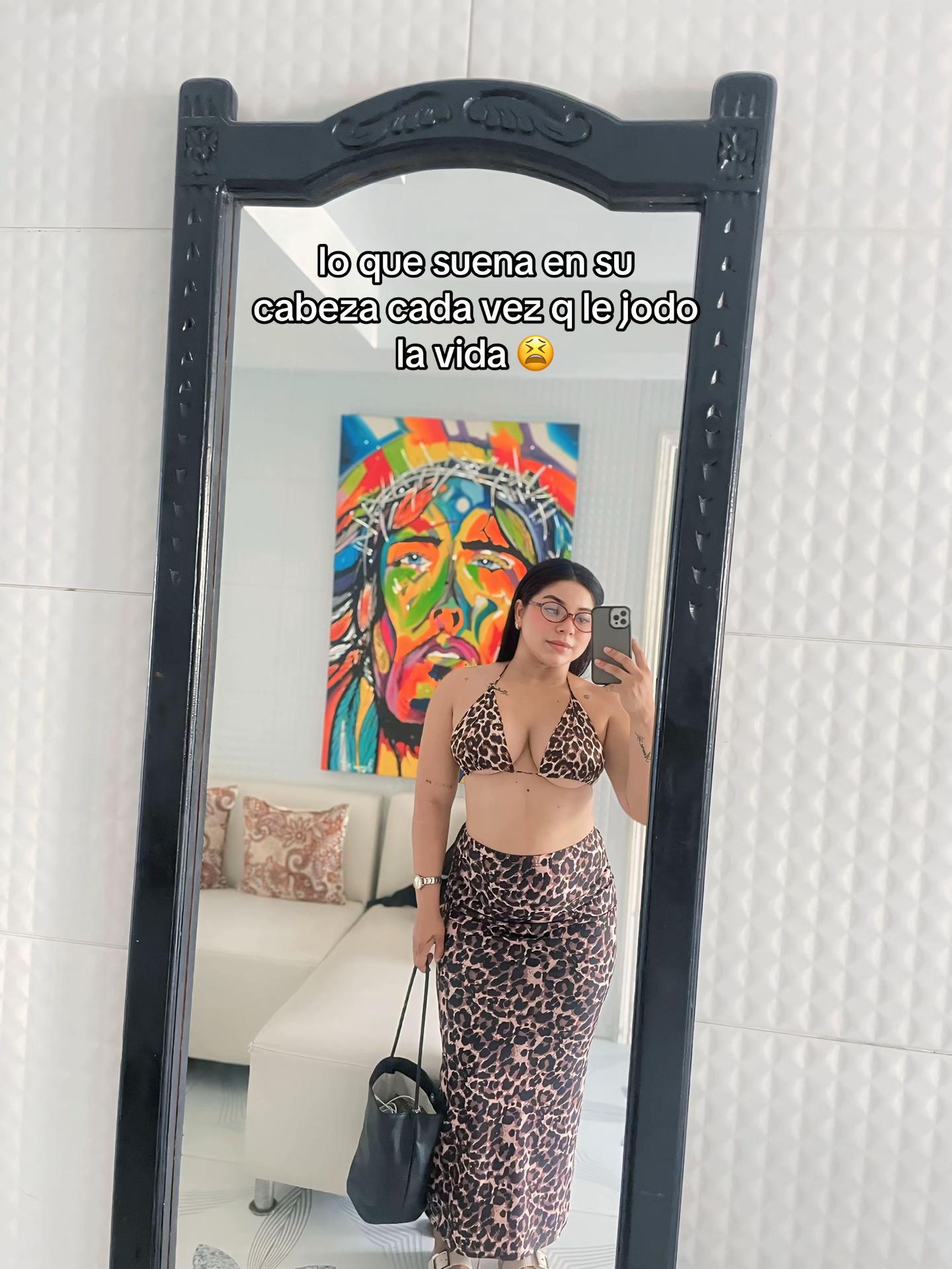 @PRISCILA