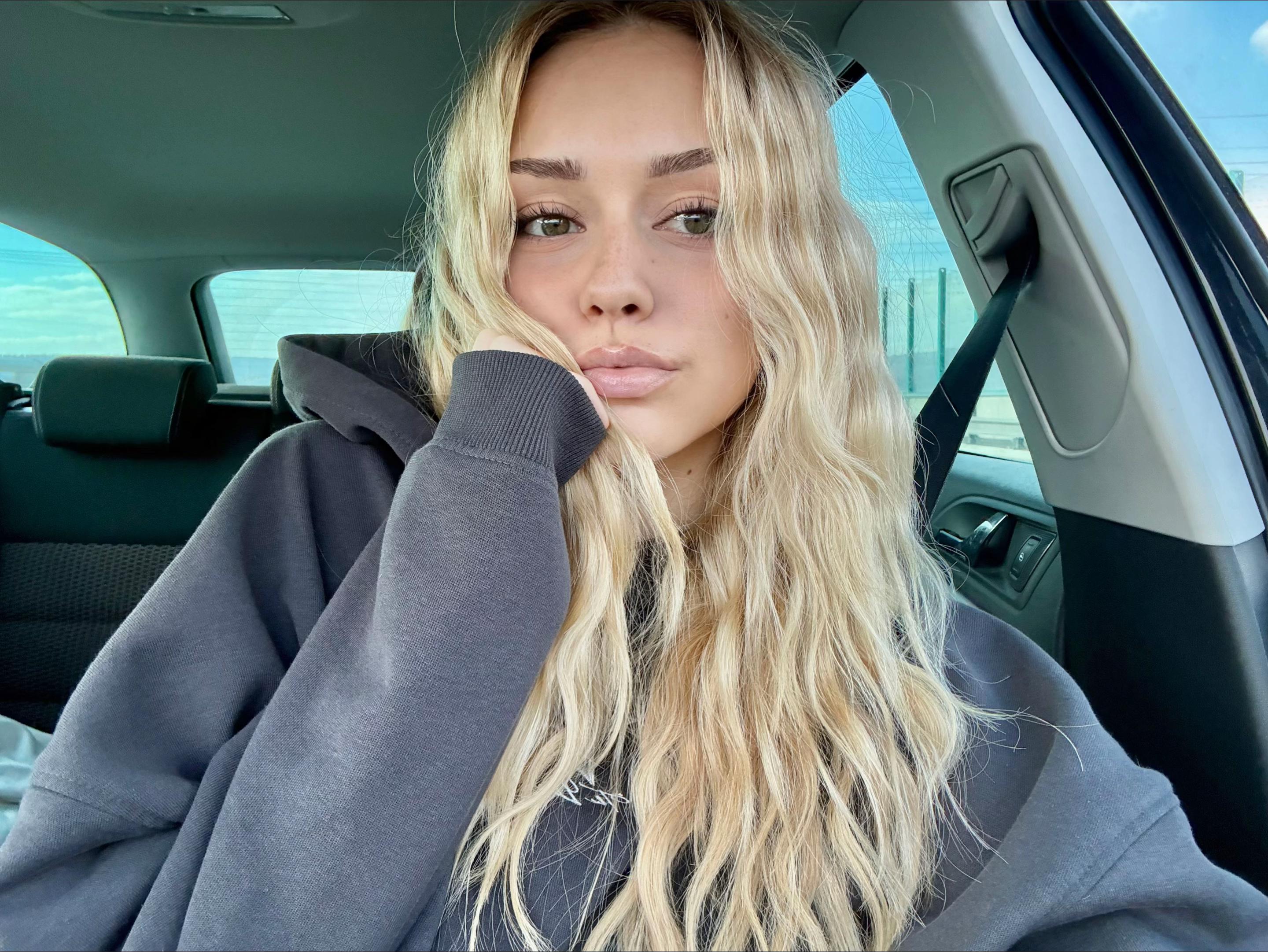 @karolina