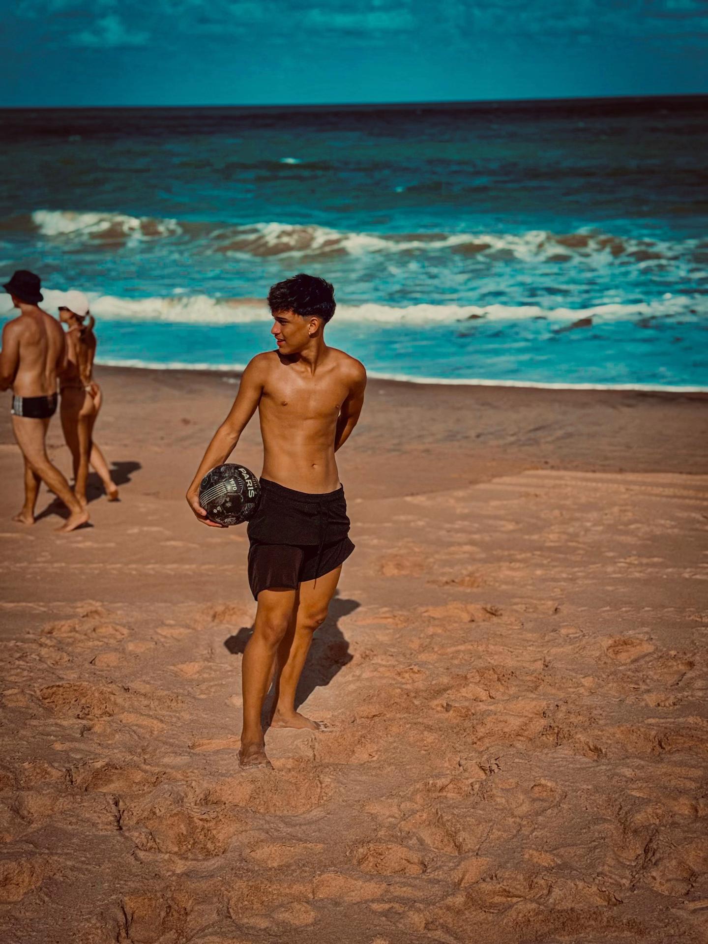 @FELICIANO🤴🏽