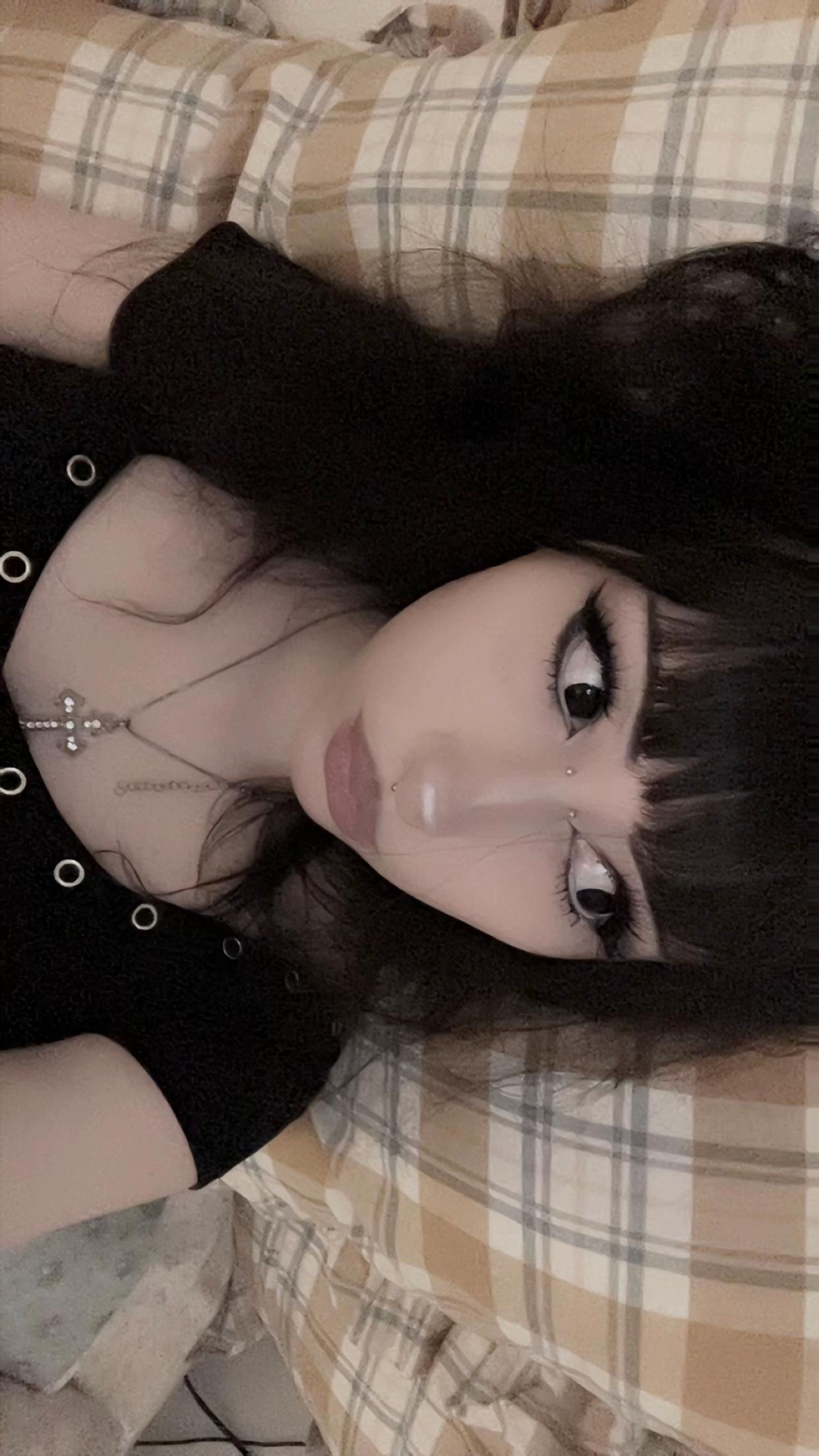 @𝑓𝑟𝑎𝑔𝑖𝑙𝑒 𝑑𝑜𝑙𝑙 ᛪ༙