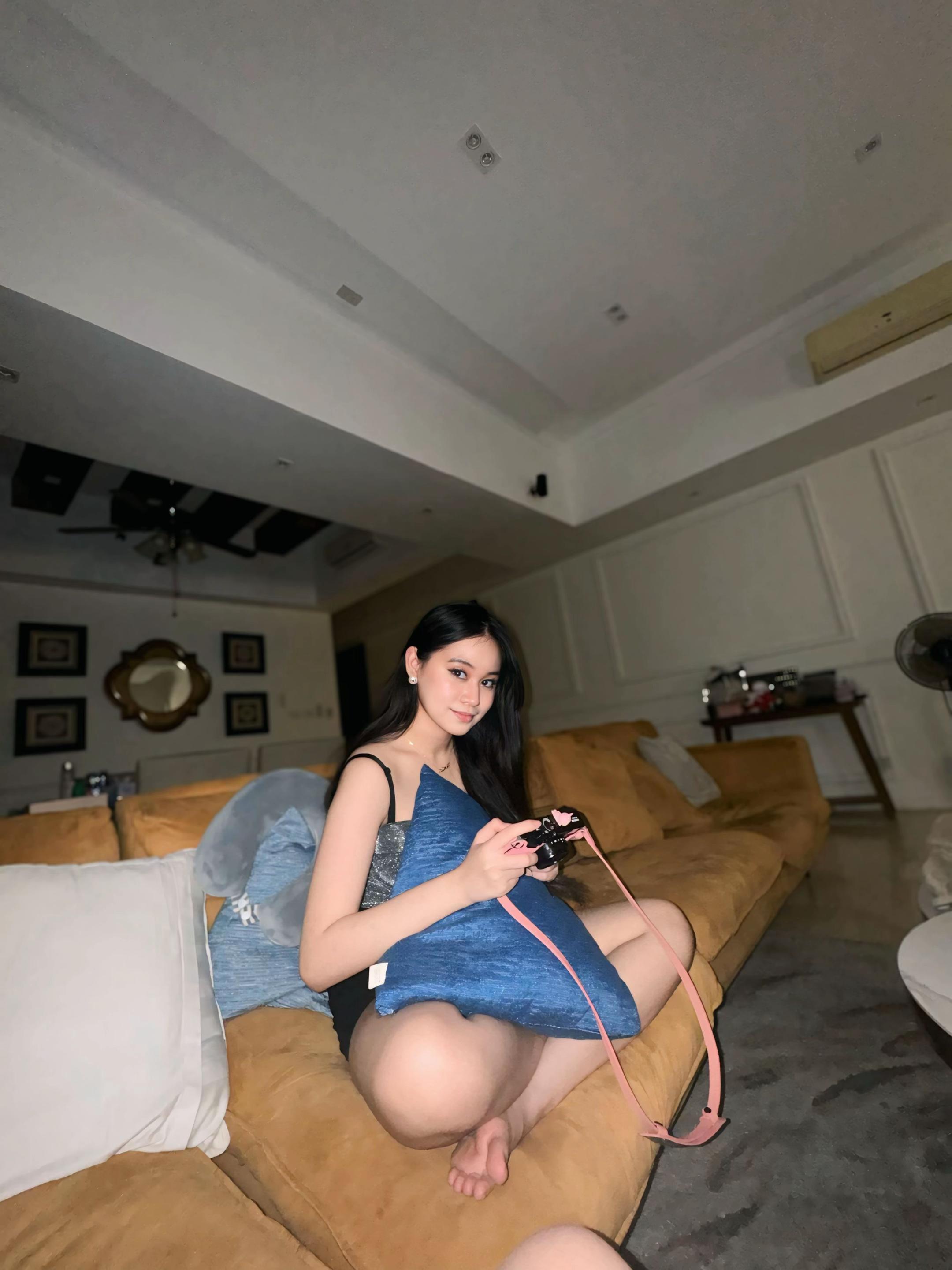 @jaeannealigato