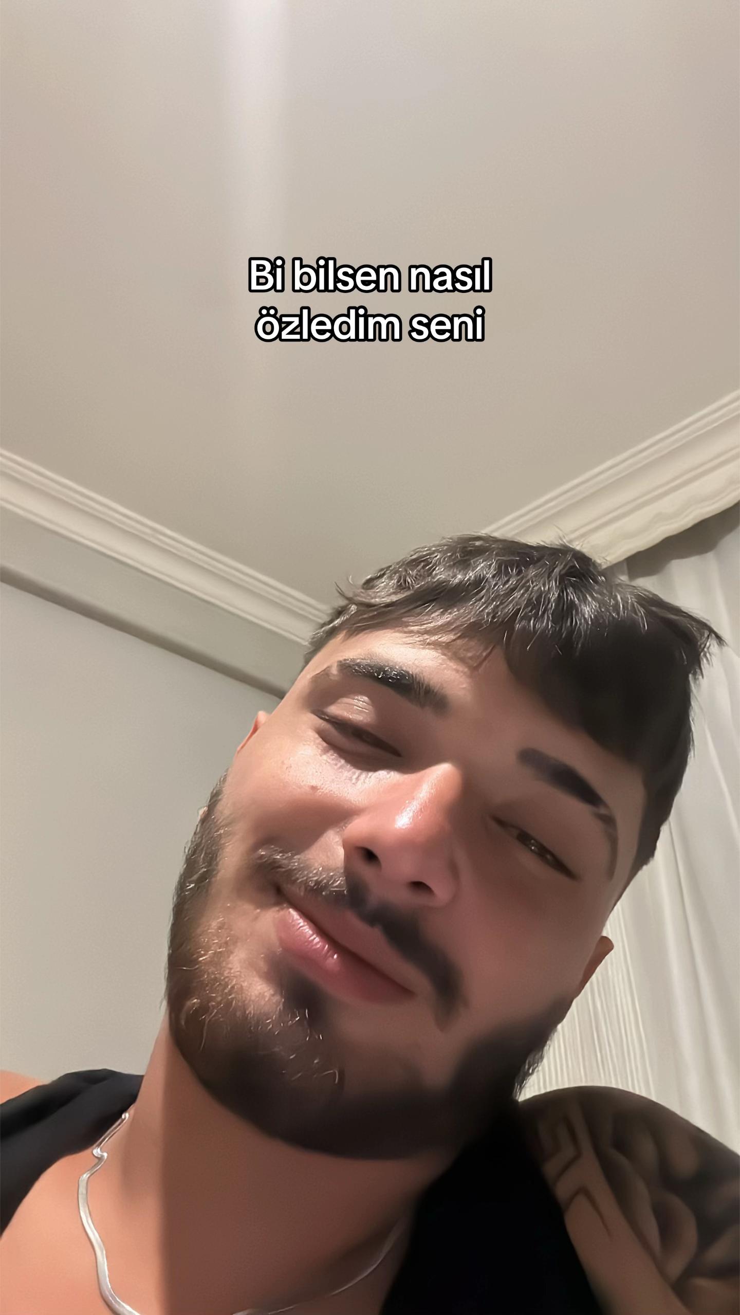 @𝐄𝟐𝟏