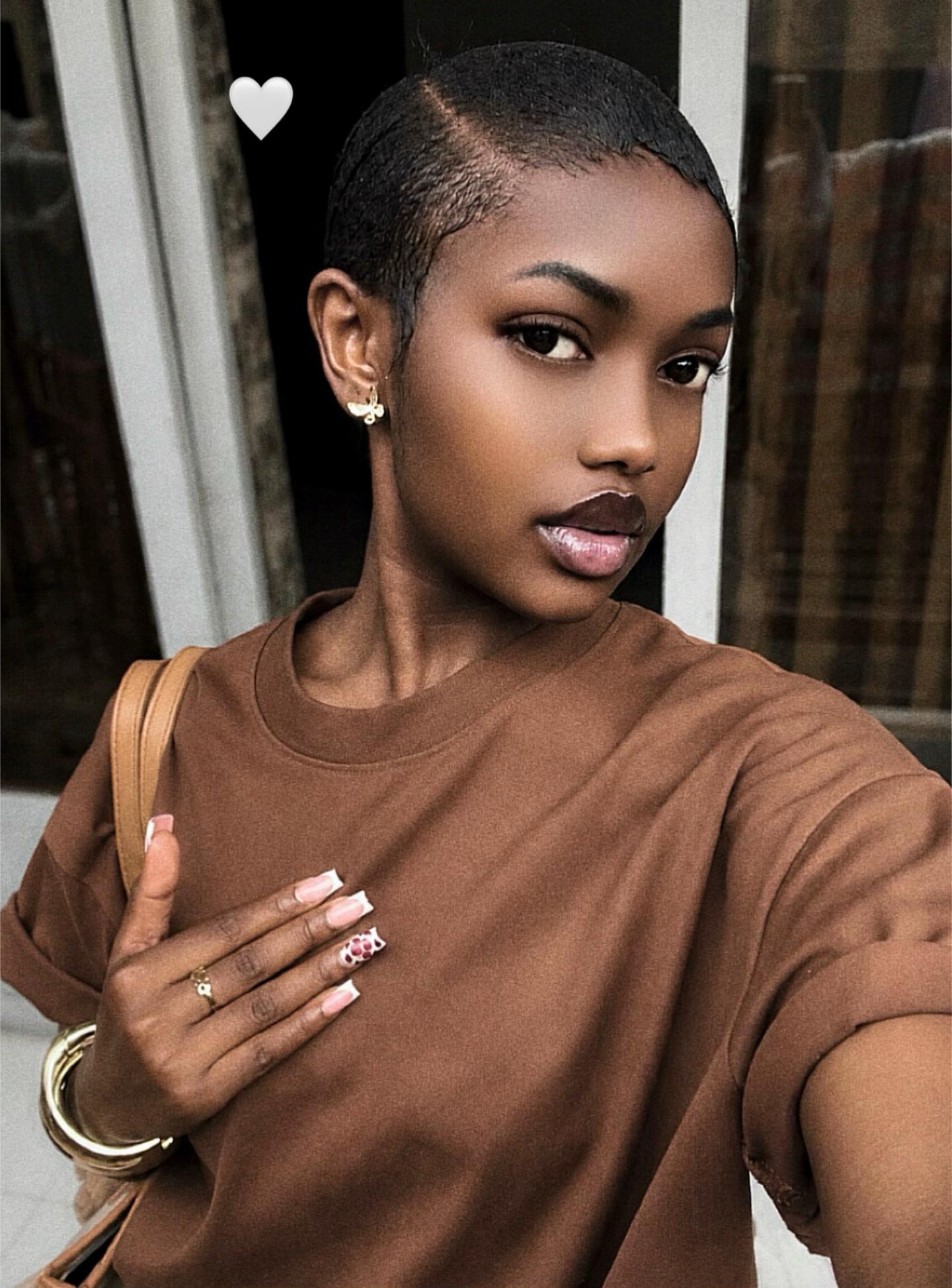 @Keza la_noire🌻_🍯🤎
