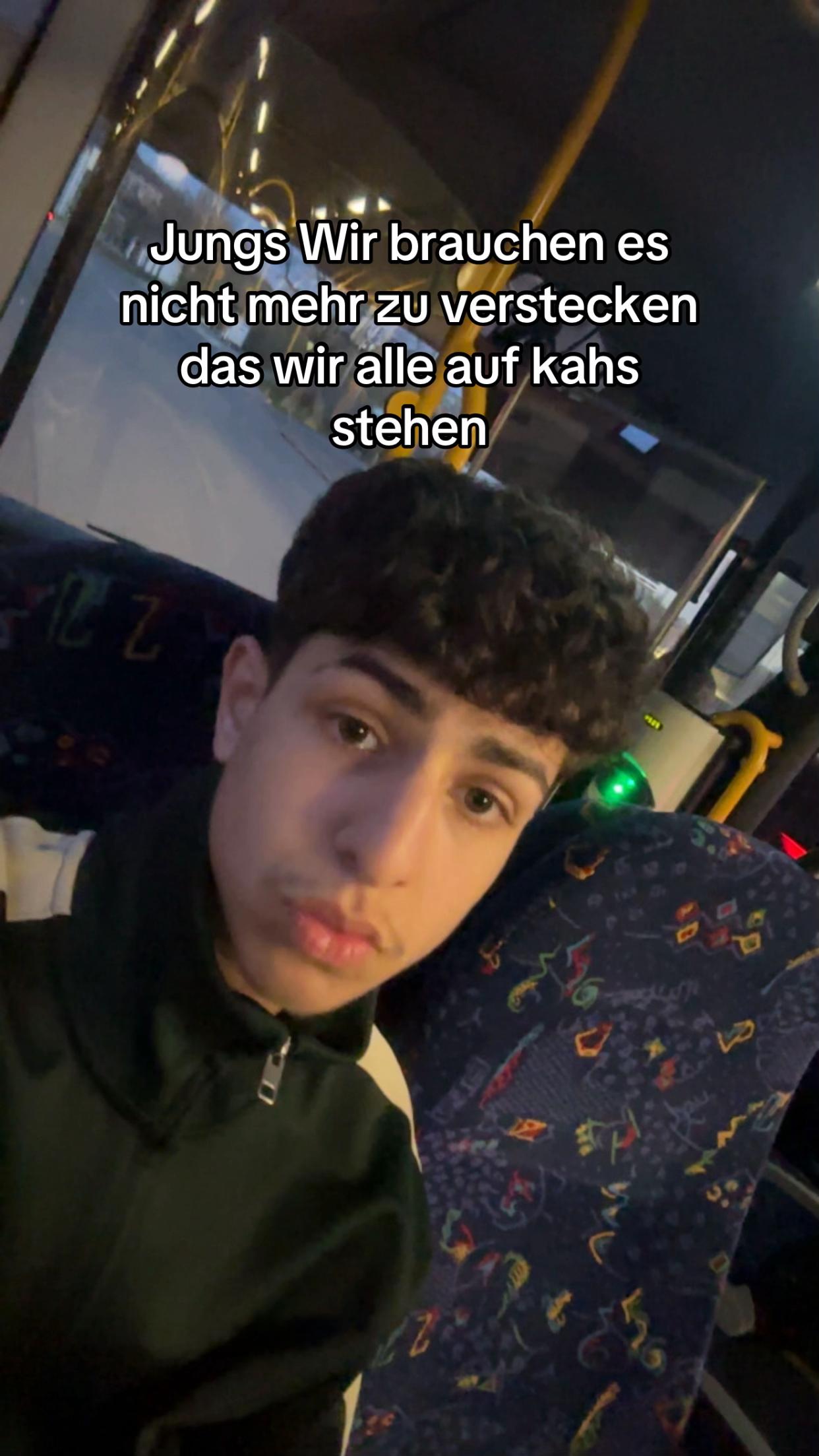 @🥥