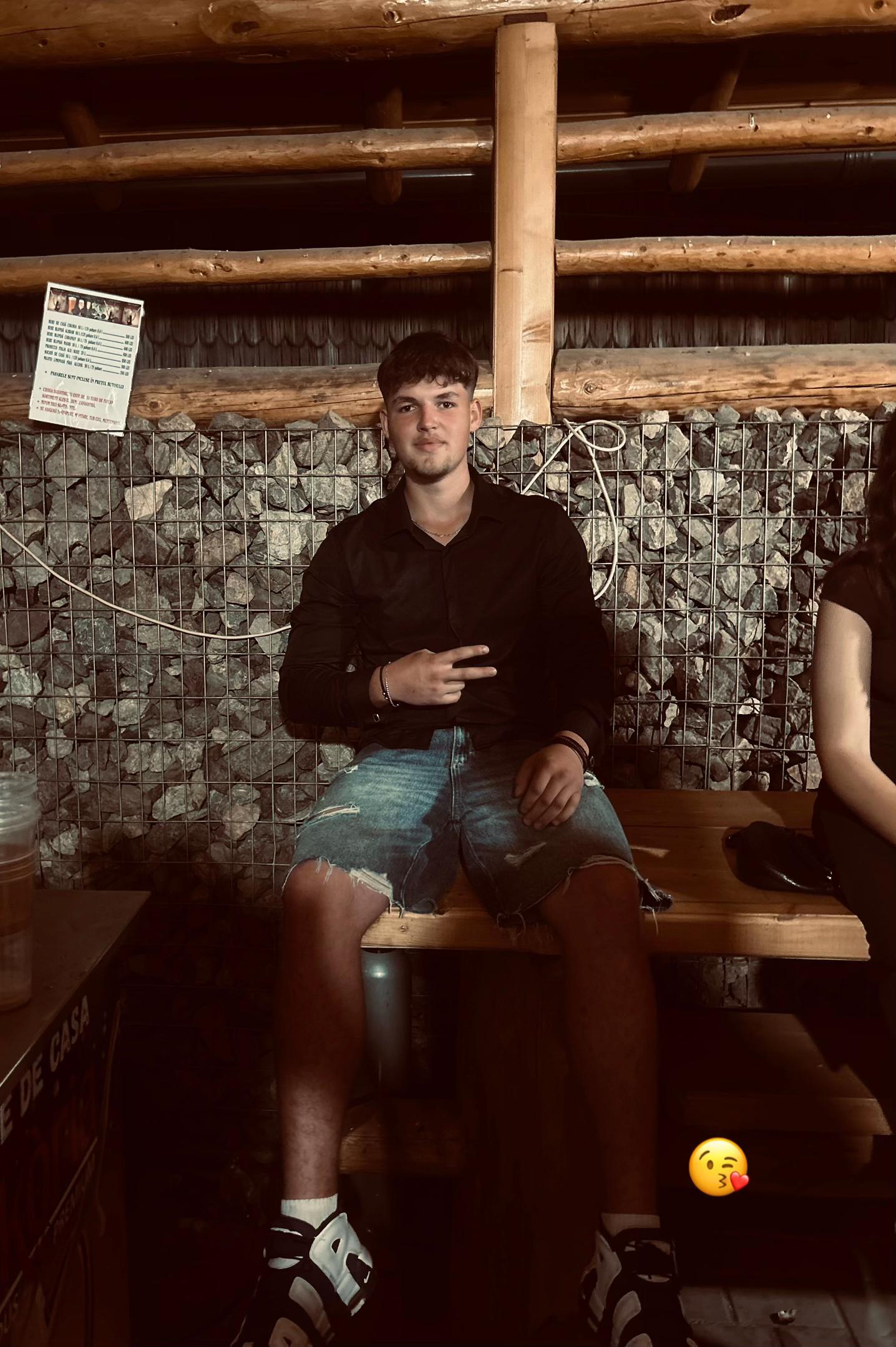 @ℳ𝒾𝓇ℴ𝓃ℯ𝒶𝓈𝒶 🦅