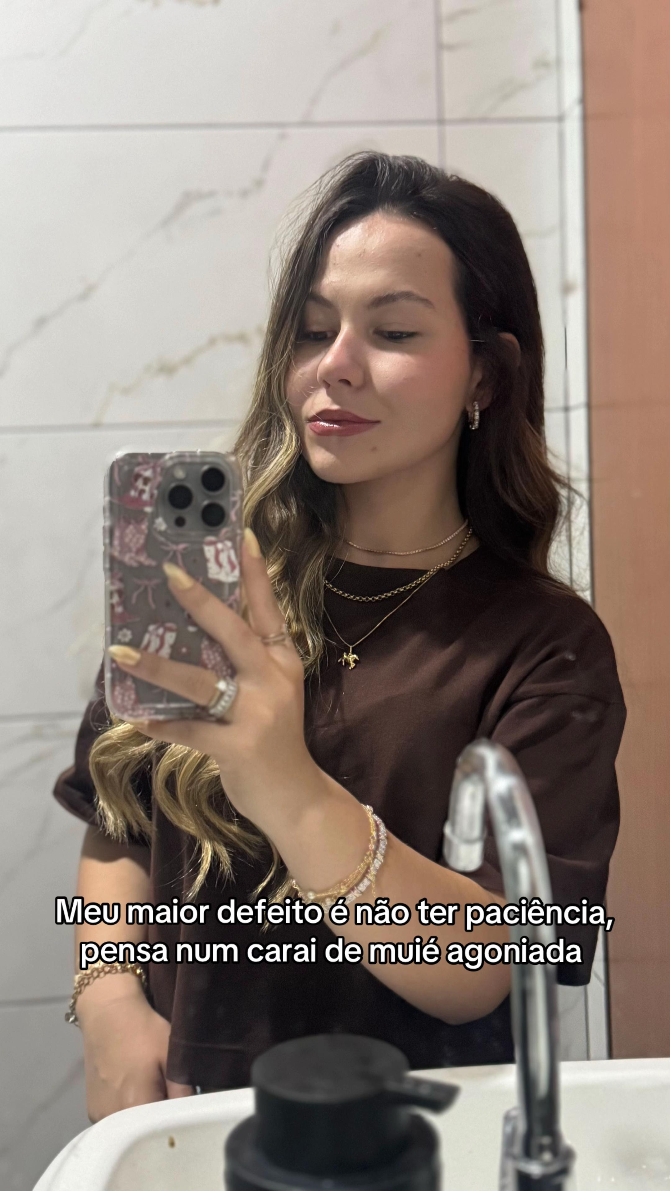 @Ana Laura