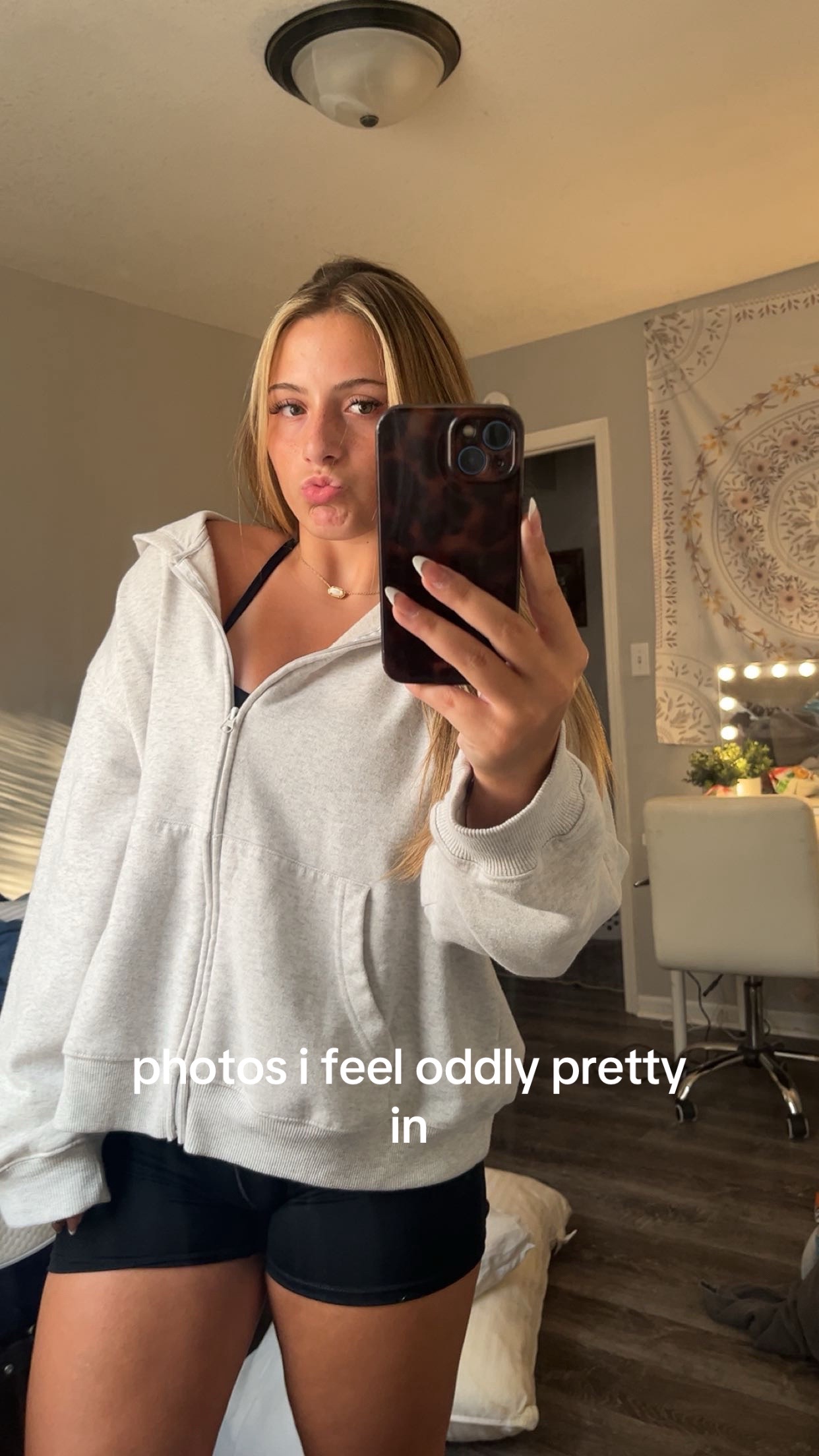 @hi