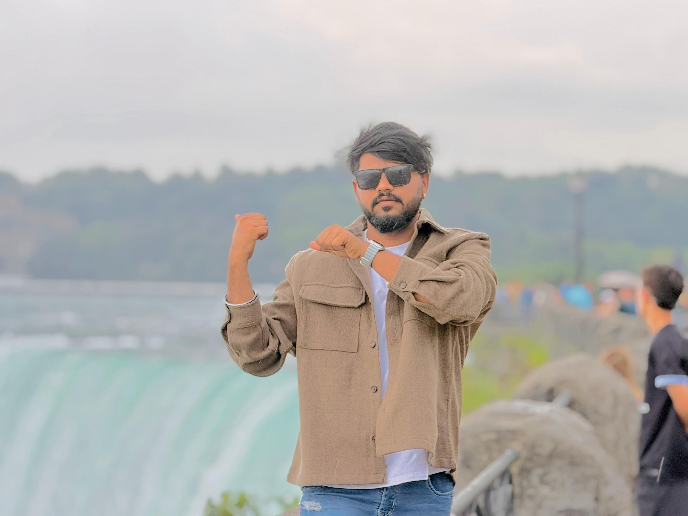 @кαятнιк 🇨🇦ѕєєиυ σffι¢ιαℓ 👑