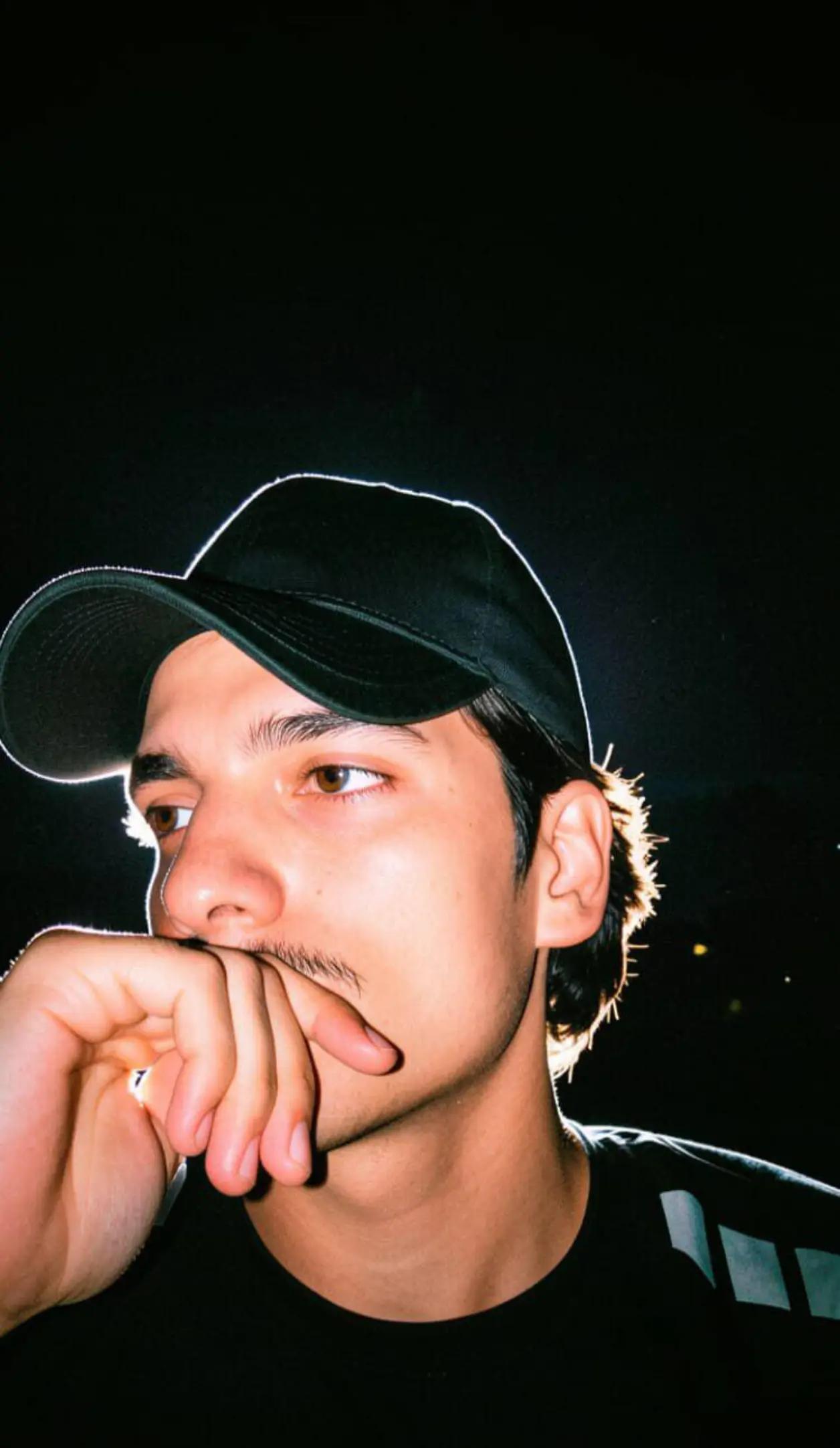 @A Z H A R 💸