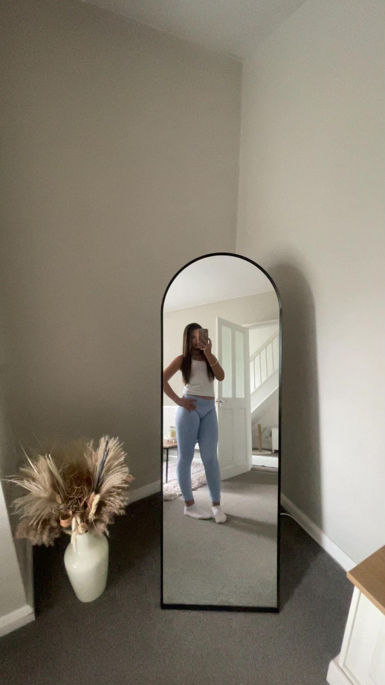 @𝓮𝓿𝓪𝒙𝒐𝒙𝒐