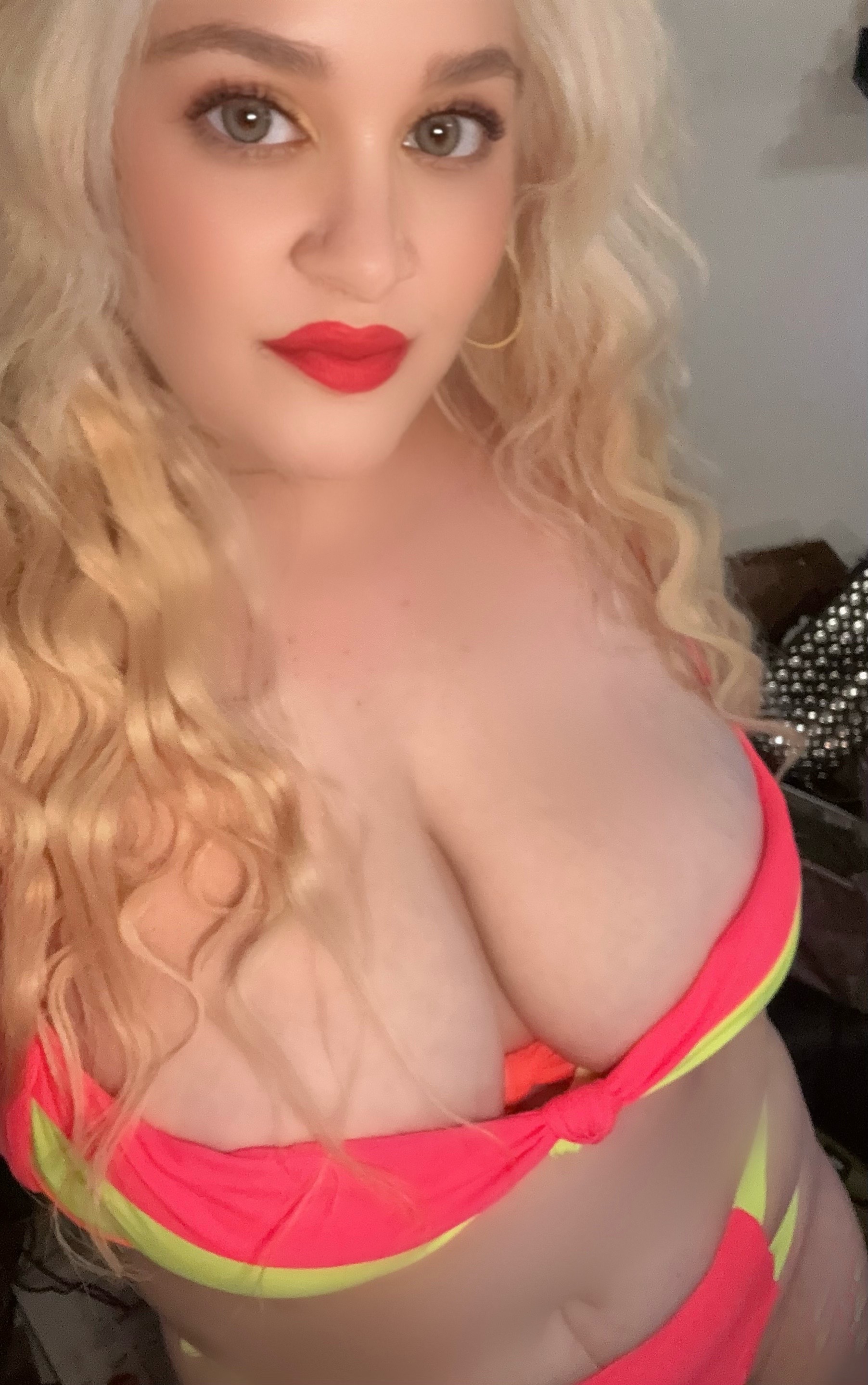 @Blondie