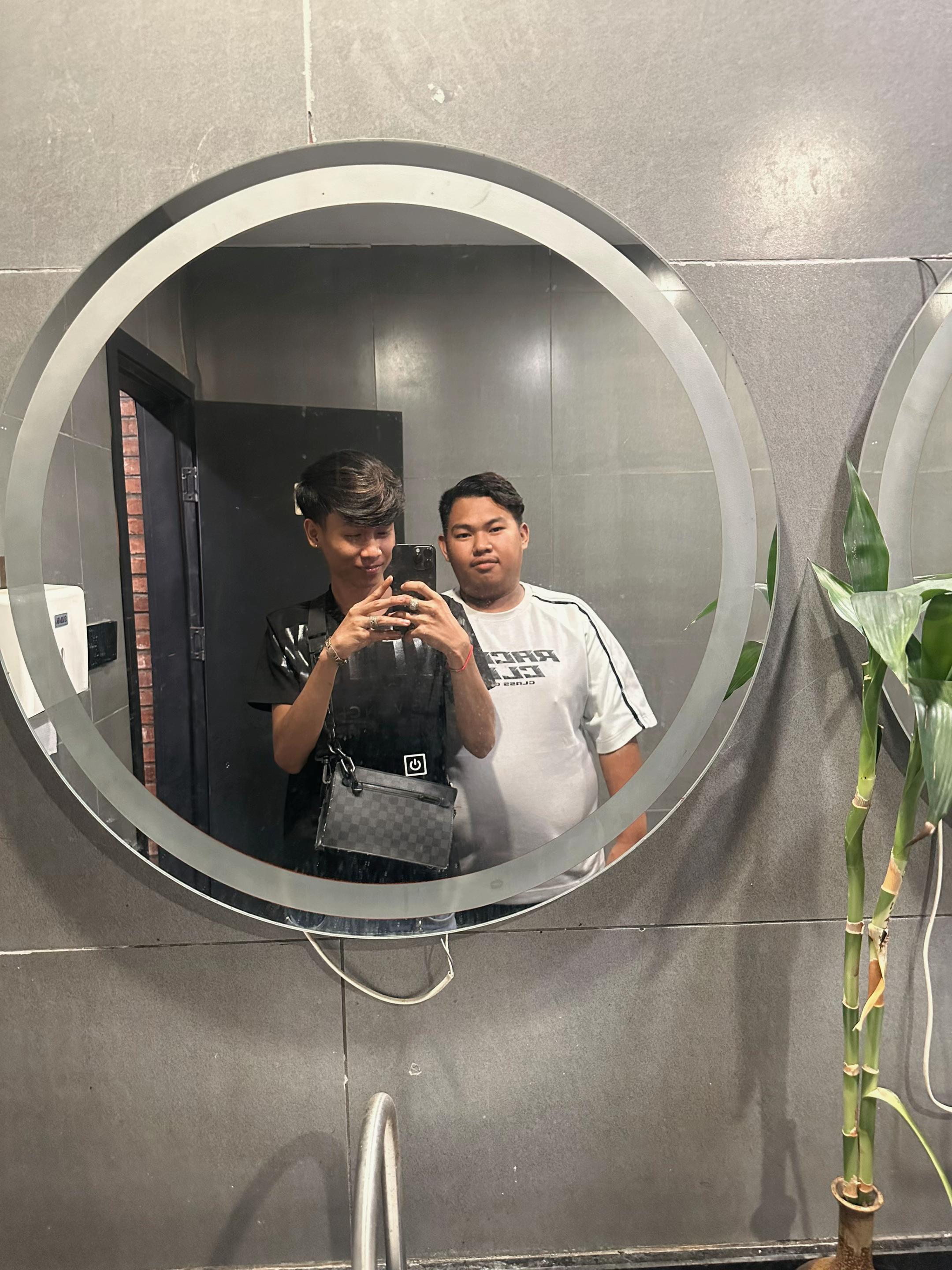 @BOY REACH🇰🇭📥🚀