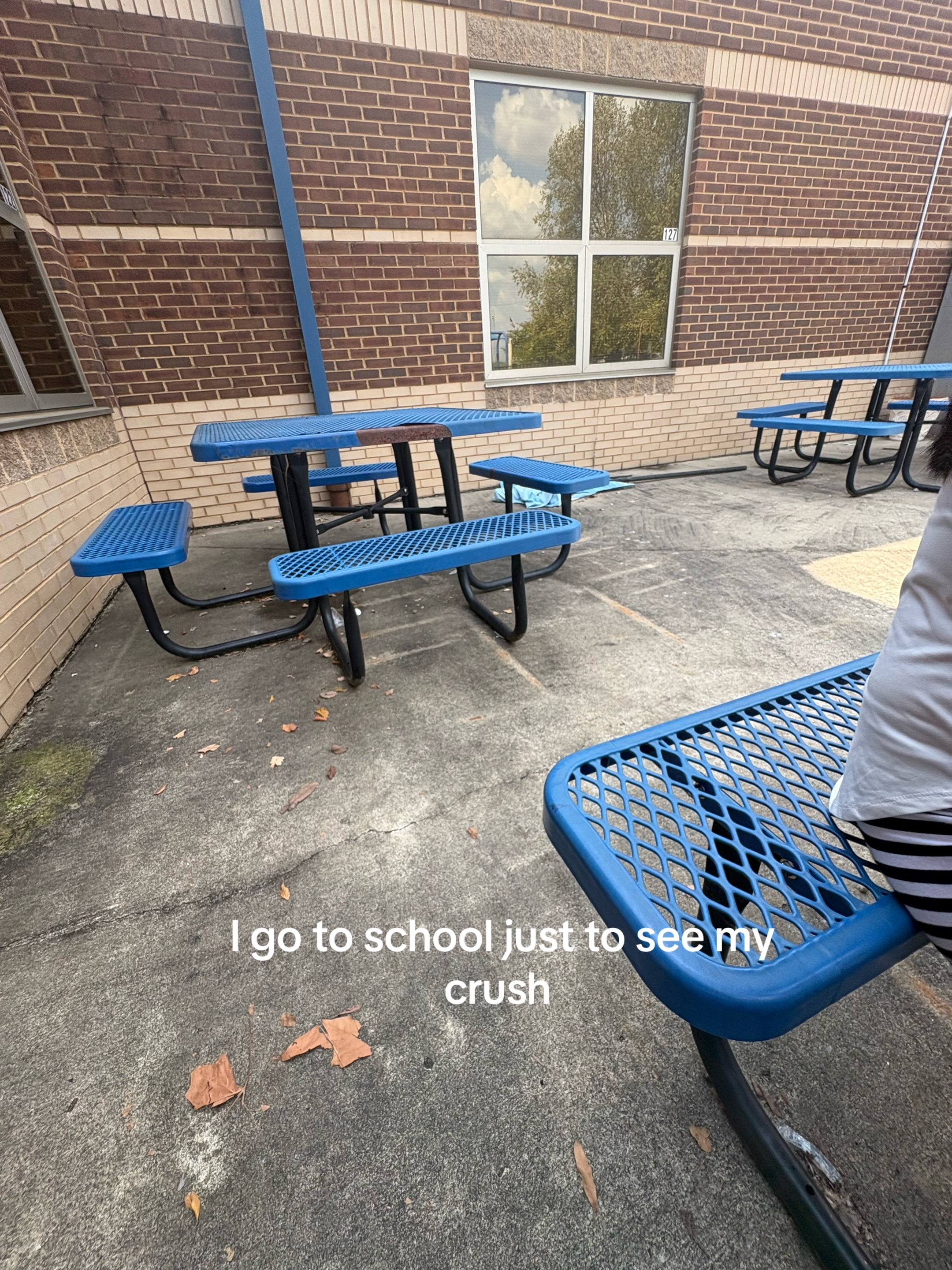 @༒