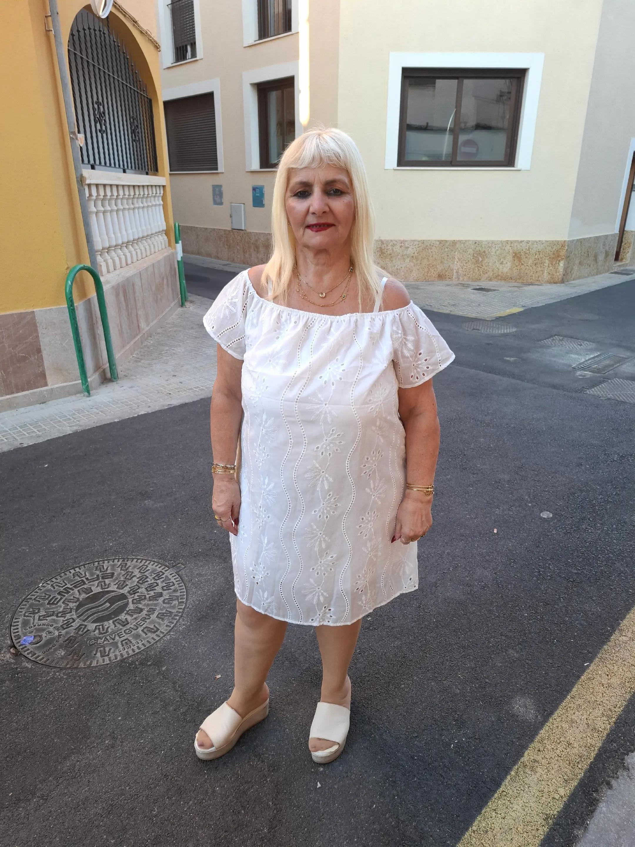 @toñi