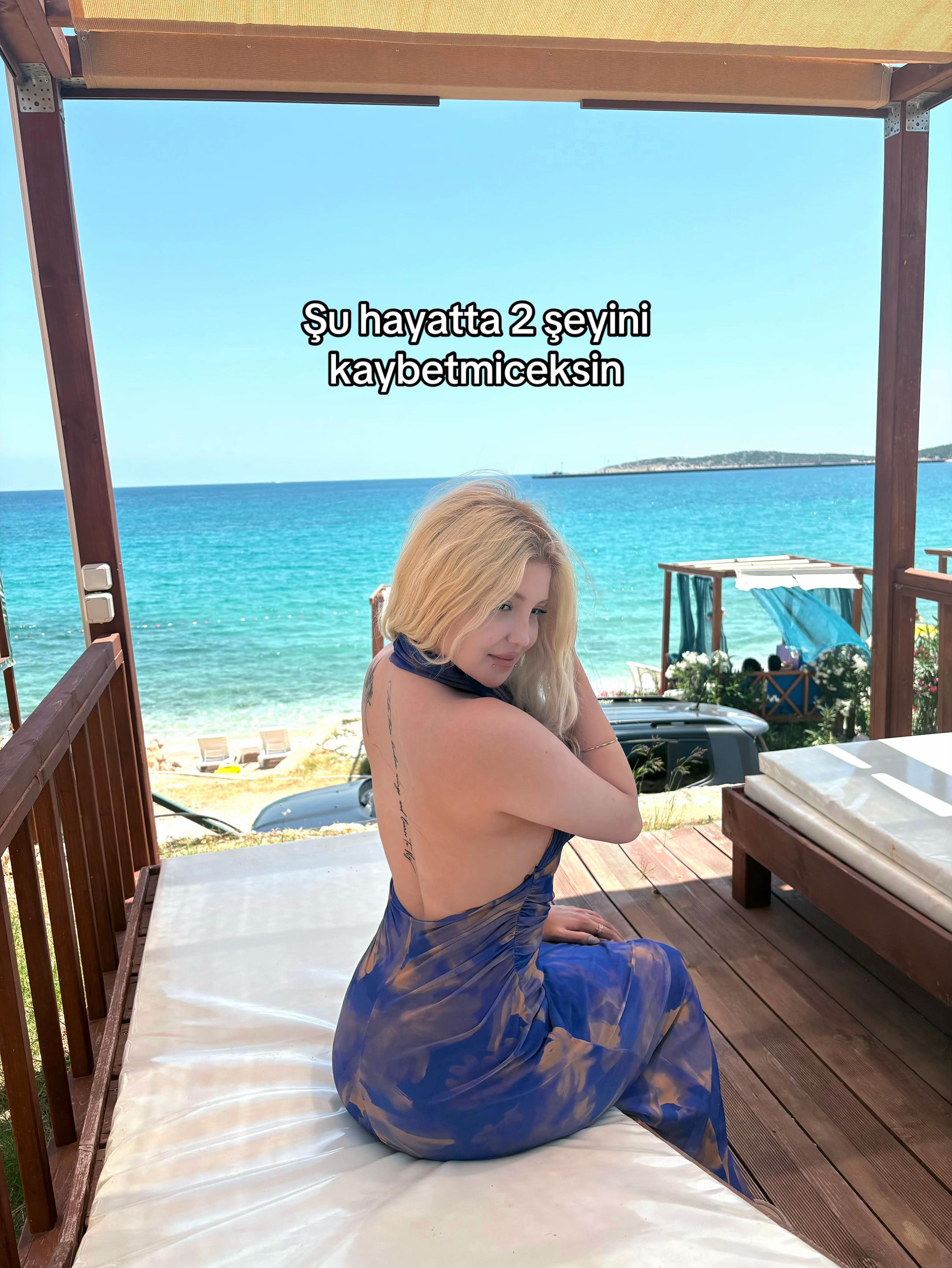 @Elaaaa