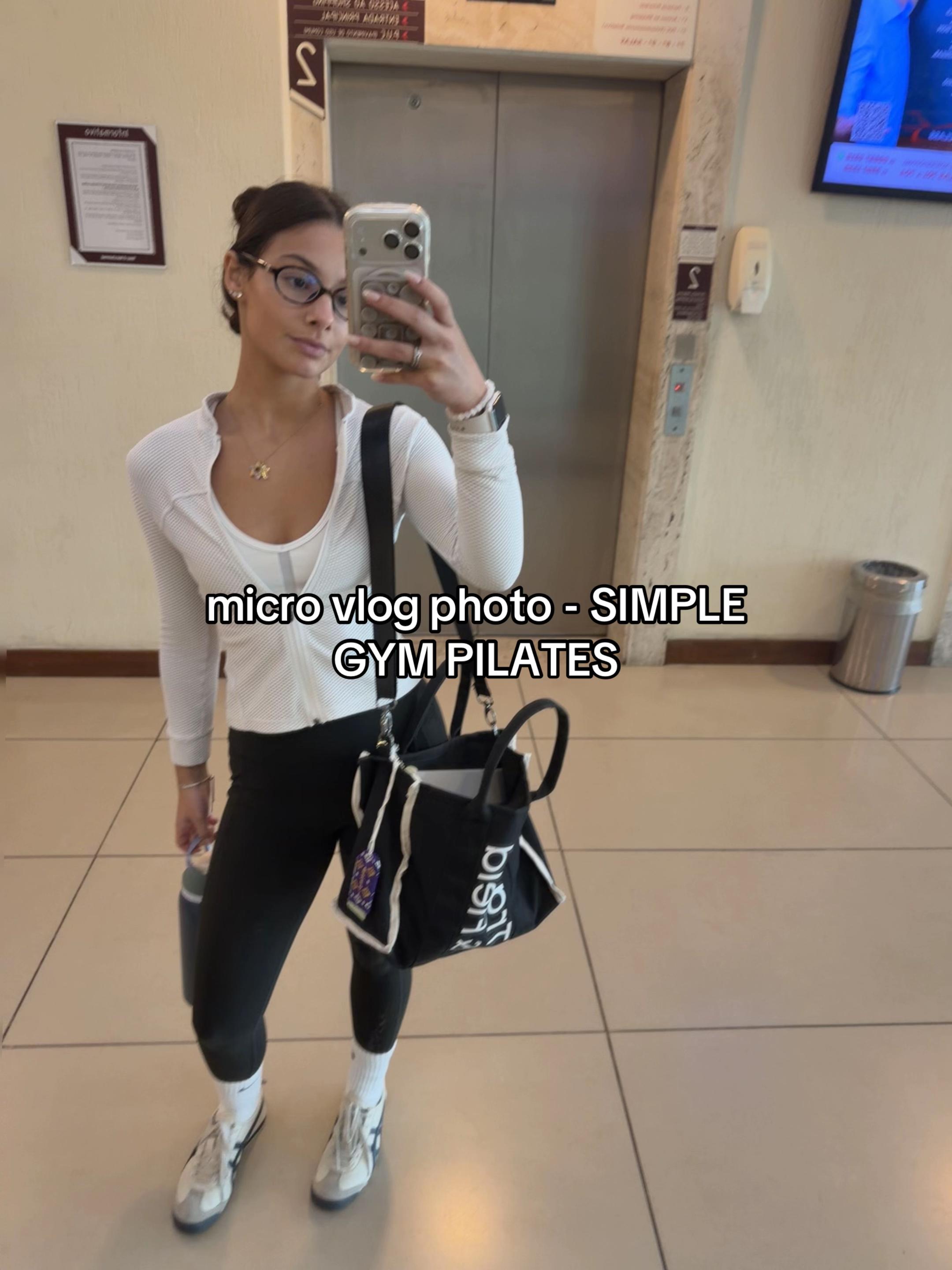 @elissaburlamaqu2