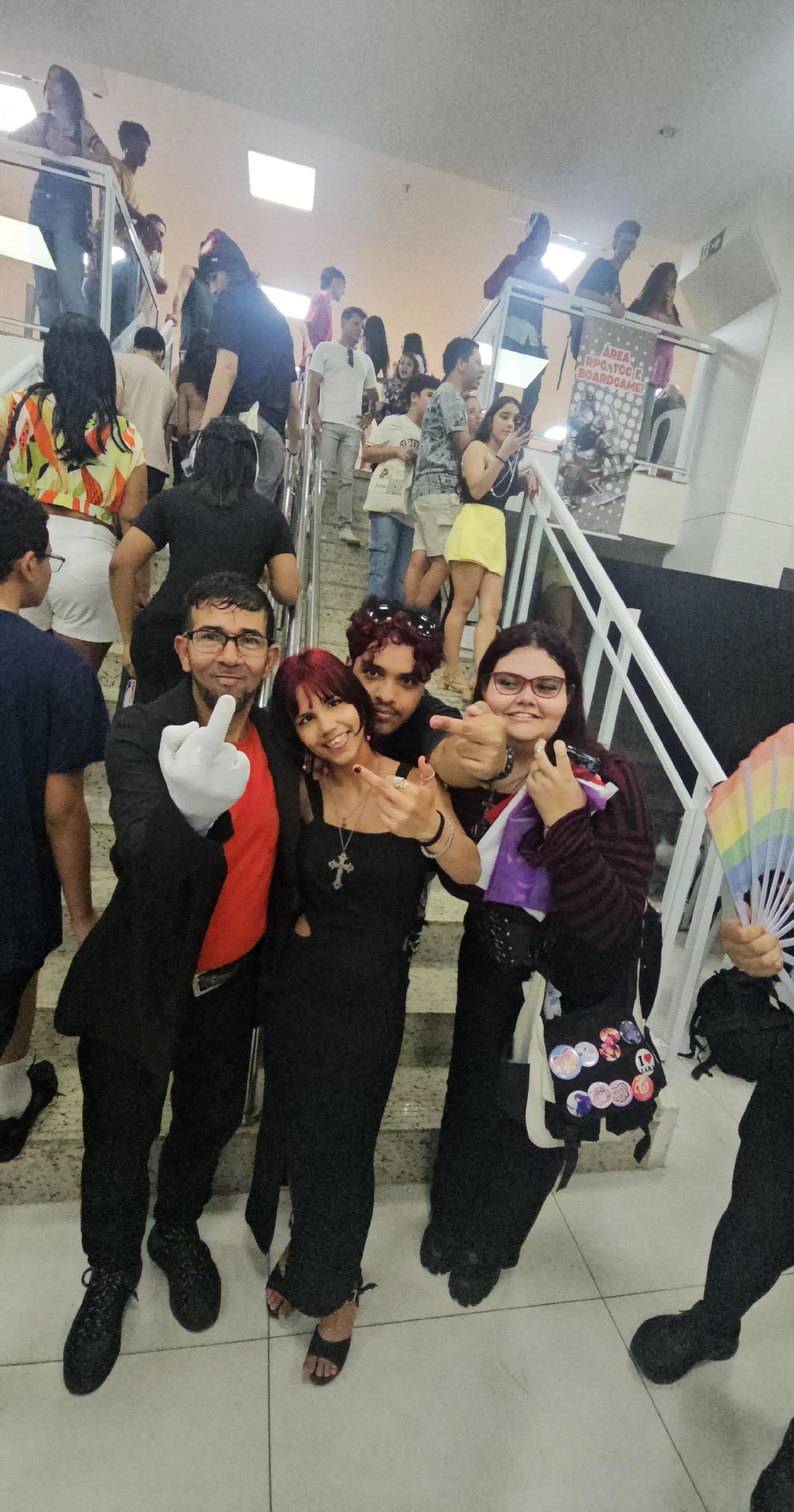 @Miserável_Farelo