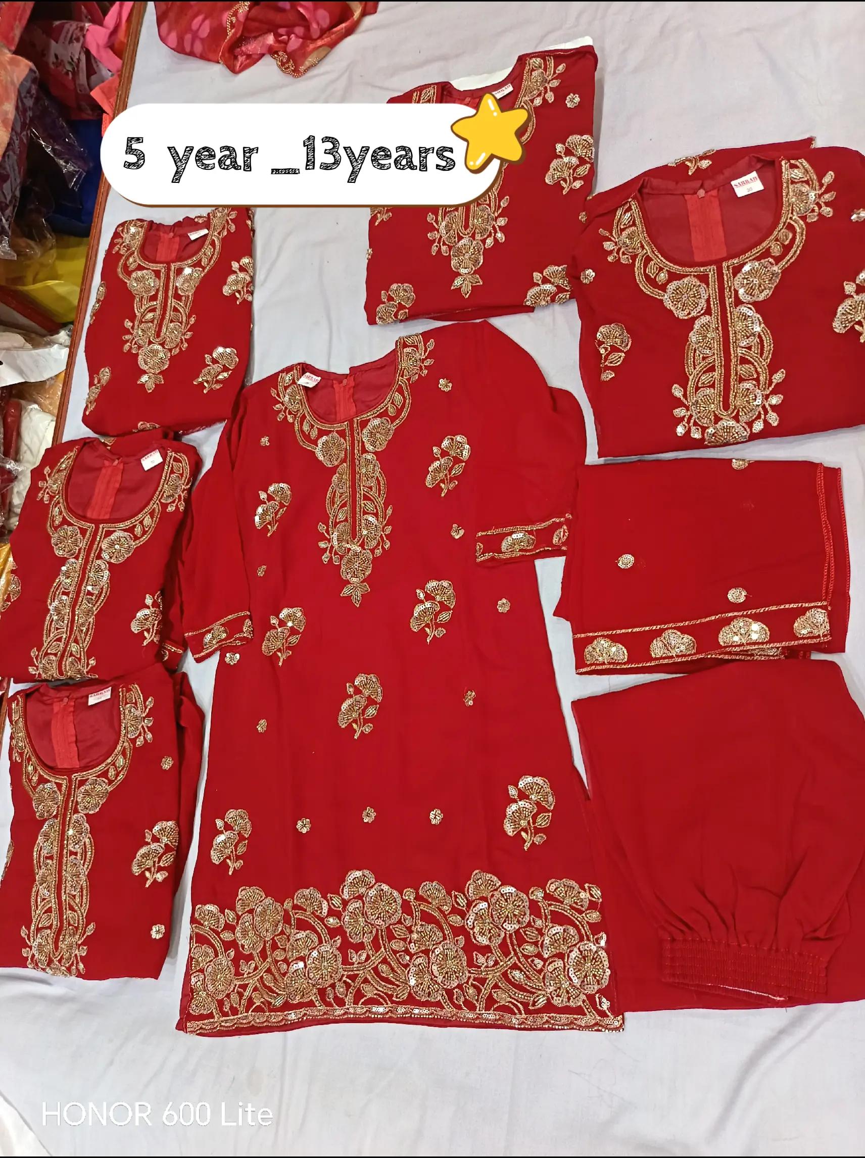 @Durga suits and sadi cente