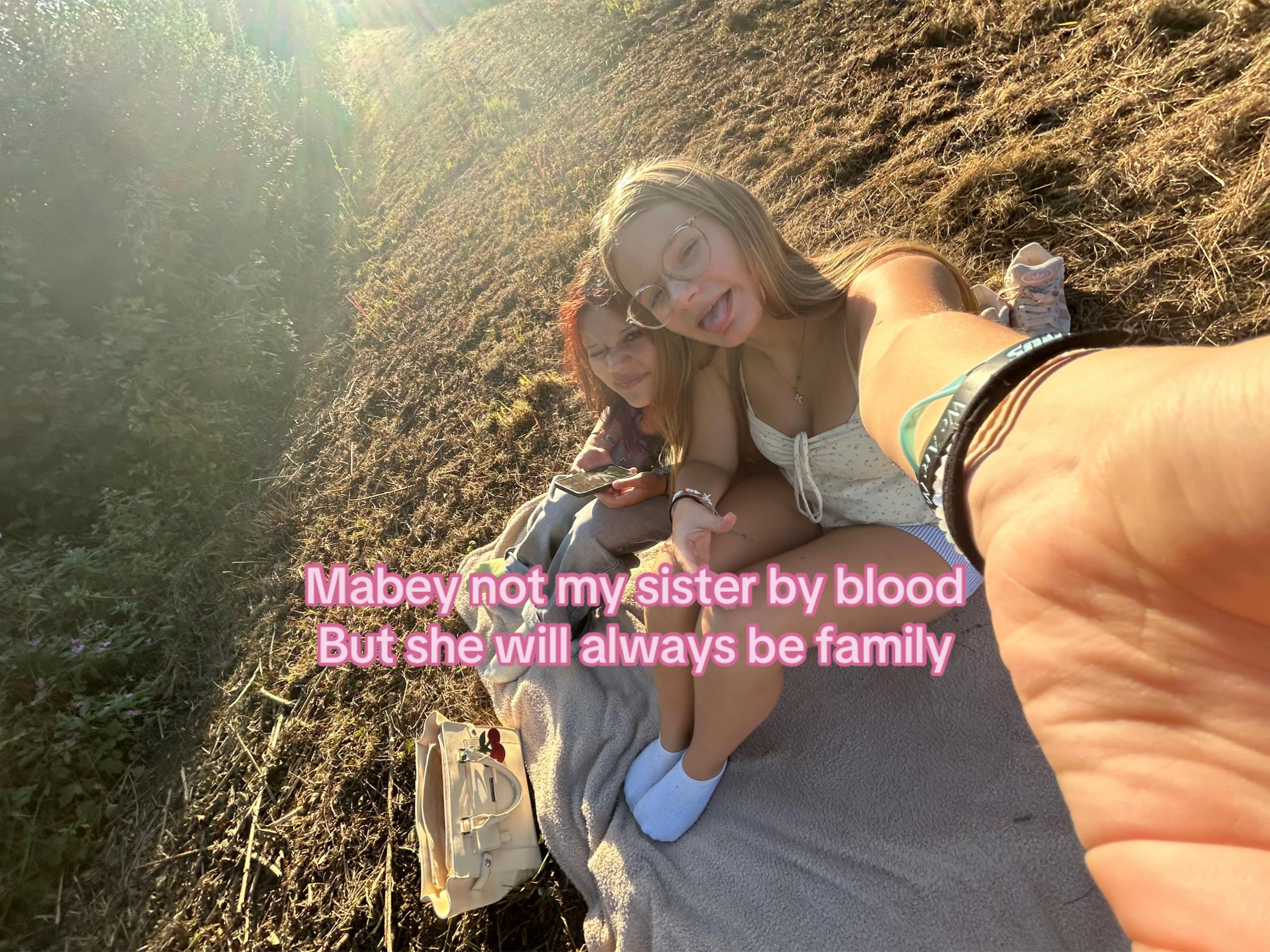 @ᏝᎯᏬᏒᎯ._.🎀💐