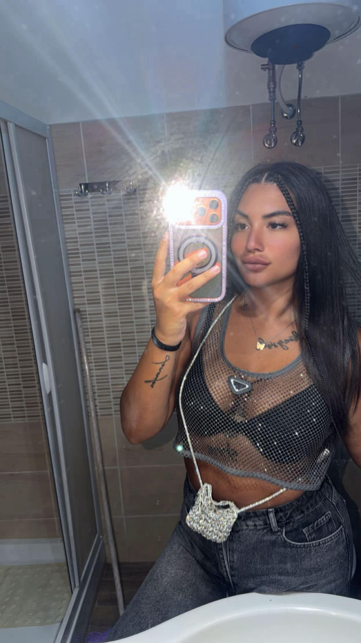 @R🦋