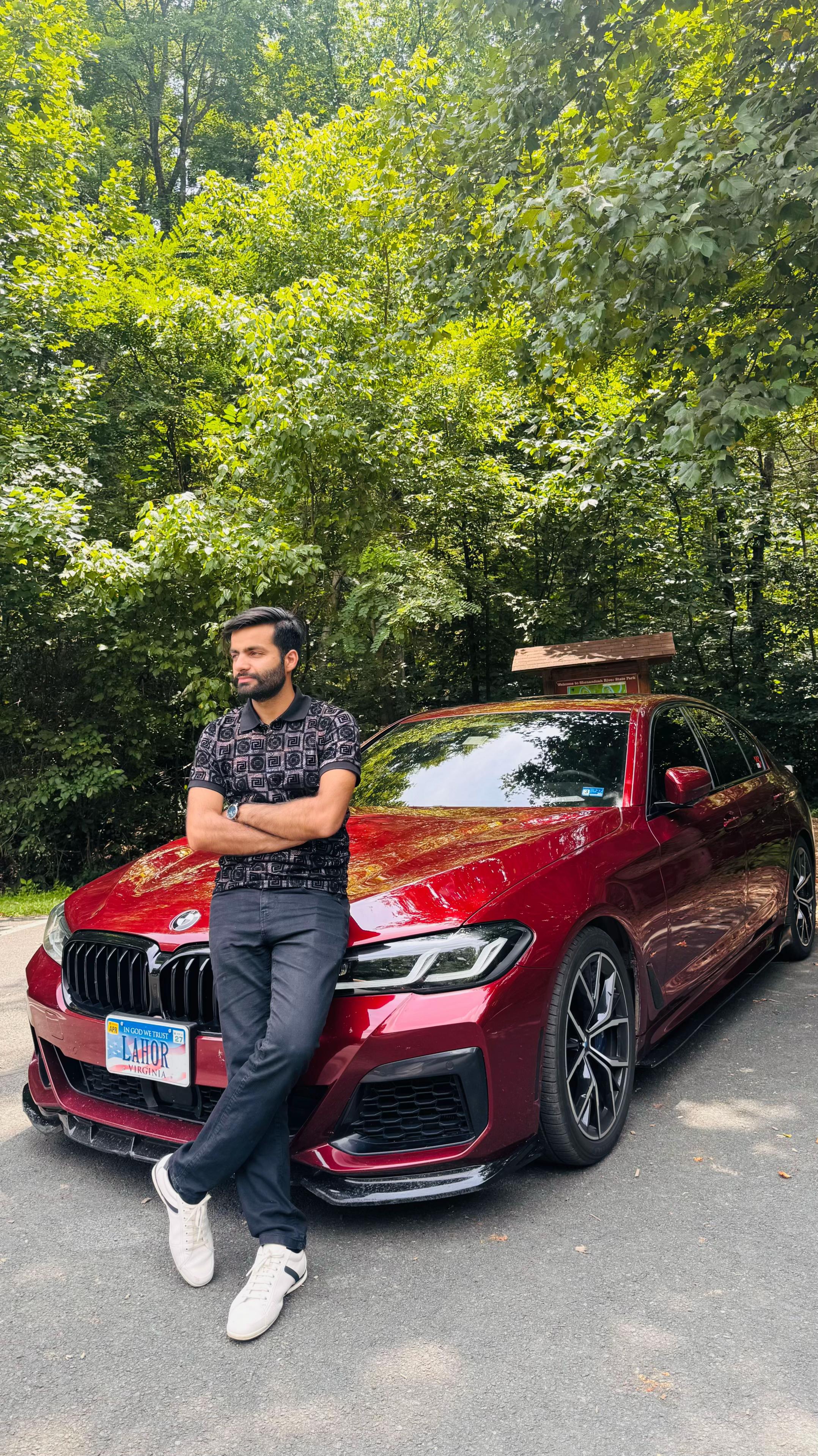 @Ali Malhi 10 🇺🇸🇵🇰