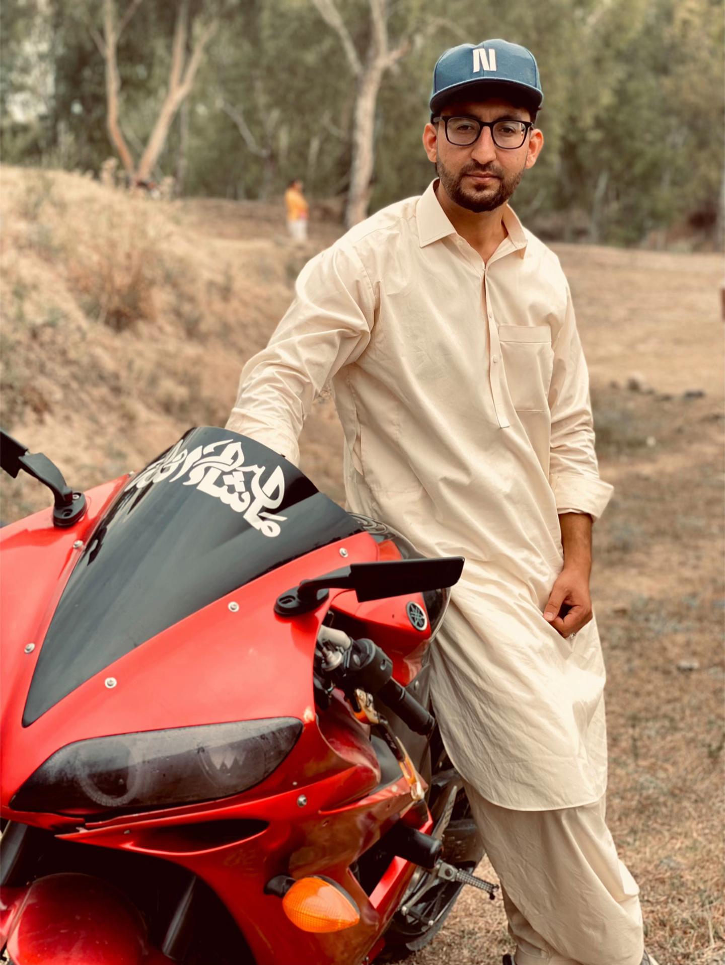 @HassaN shah.