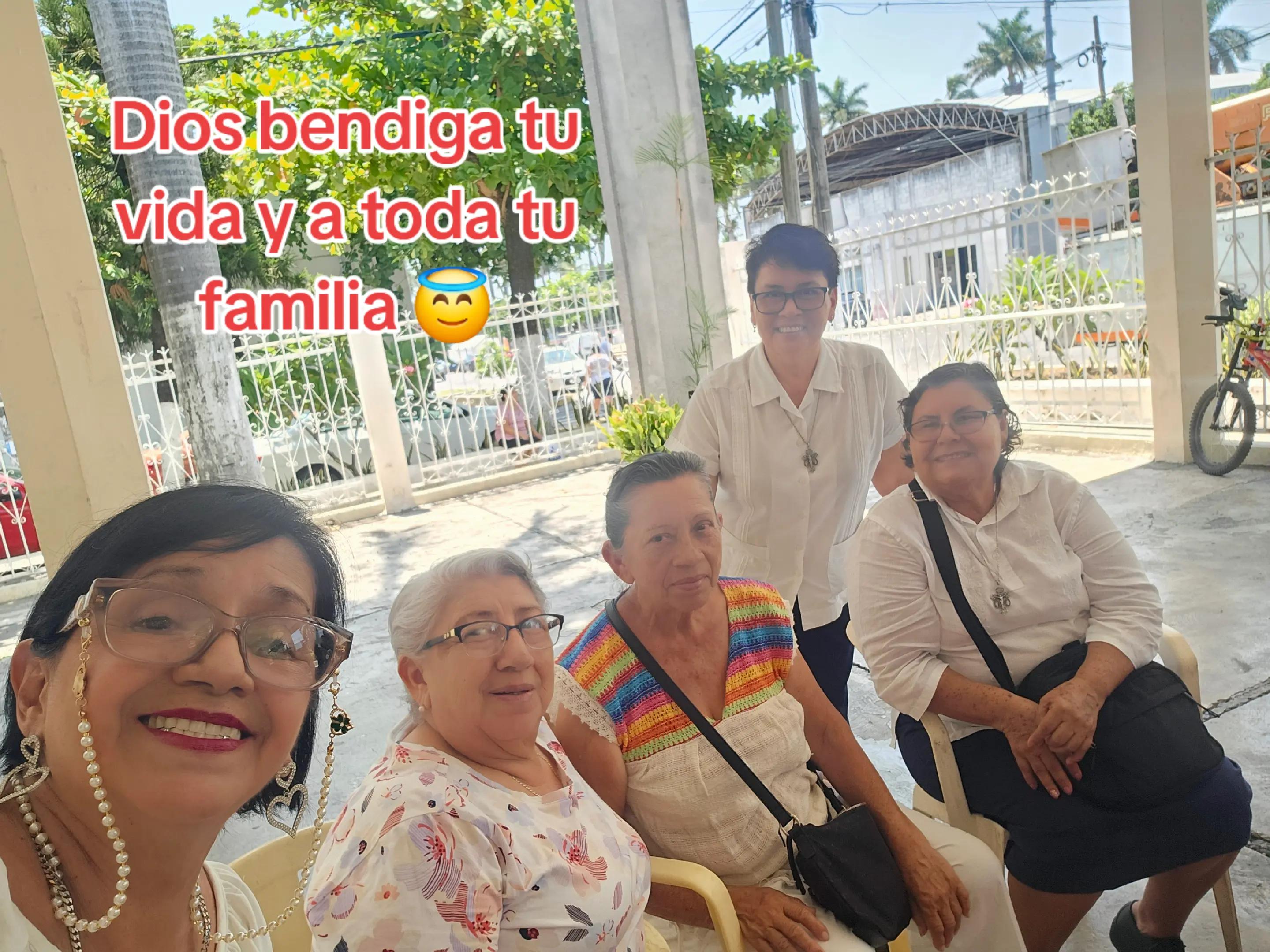 @Lupita Vélez única