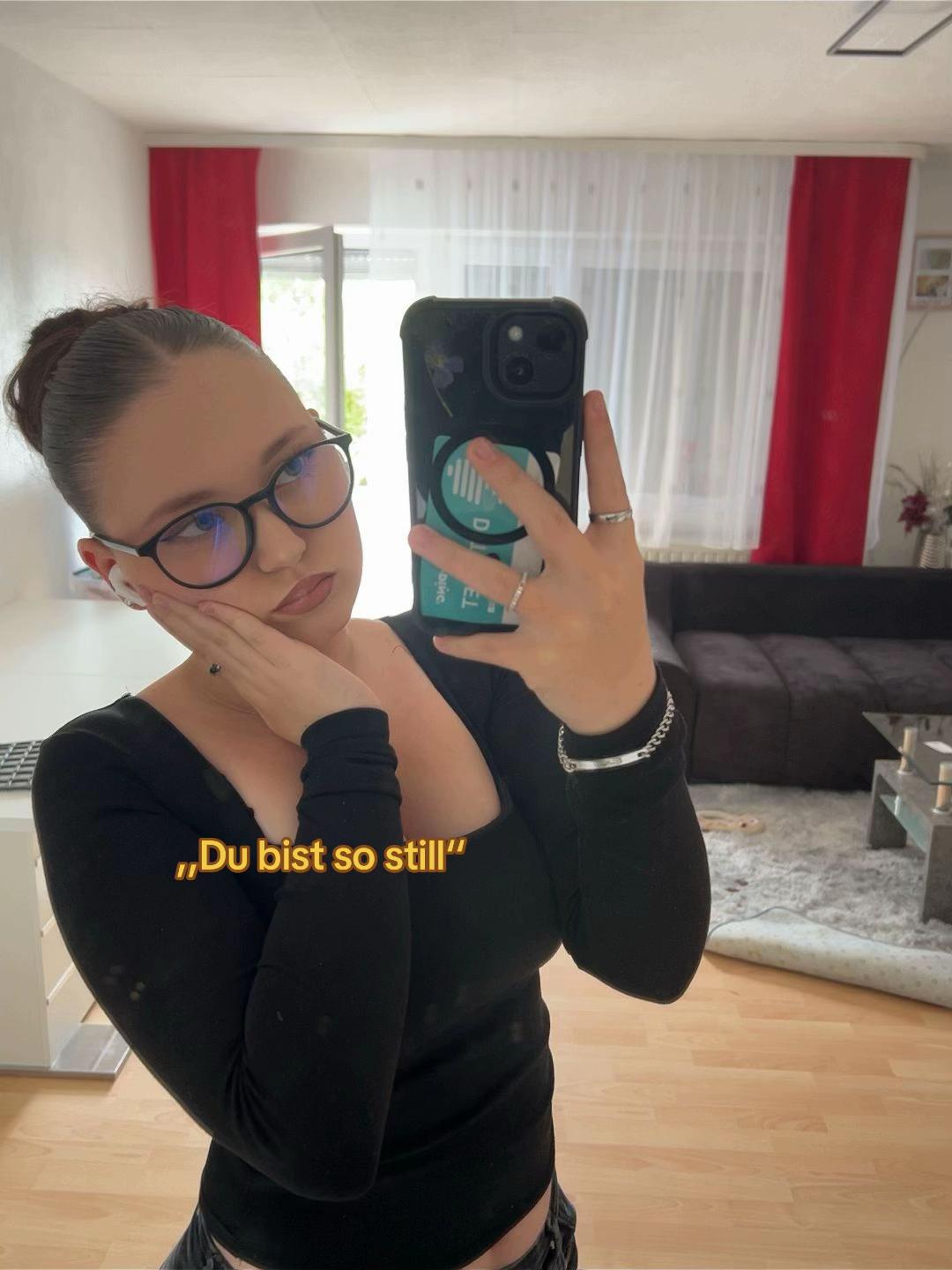 @𝓢𝓮𝓿𝓲ꨄ︎