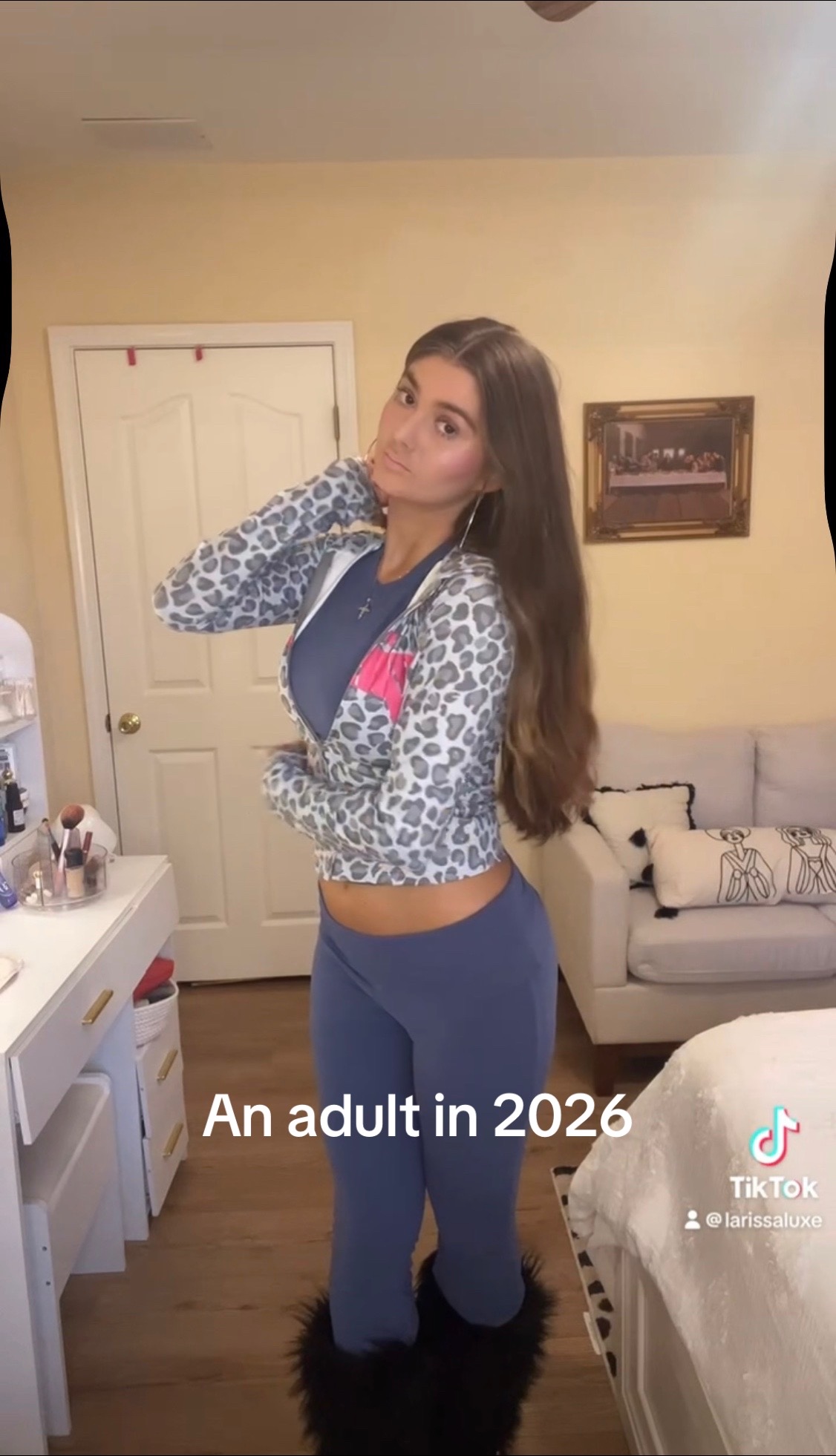 @larissaluxe