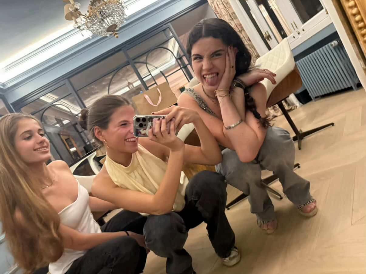 @meeeerrchss