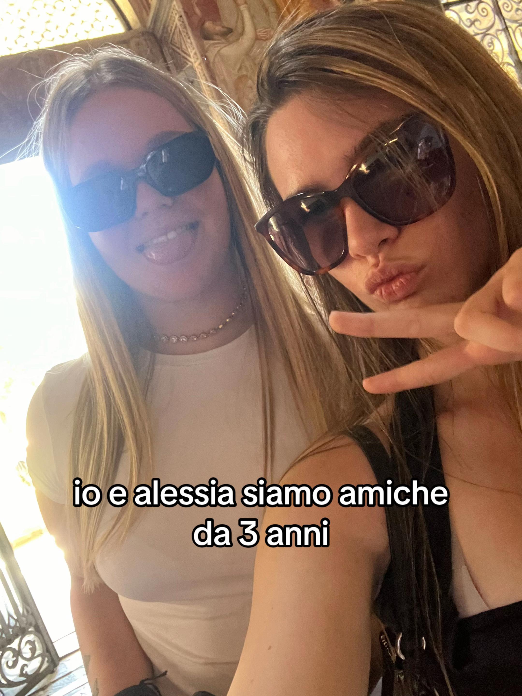 @𝟐𝟐