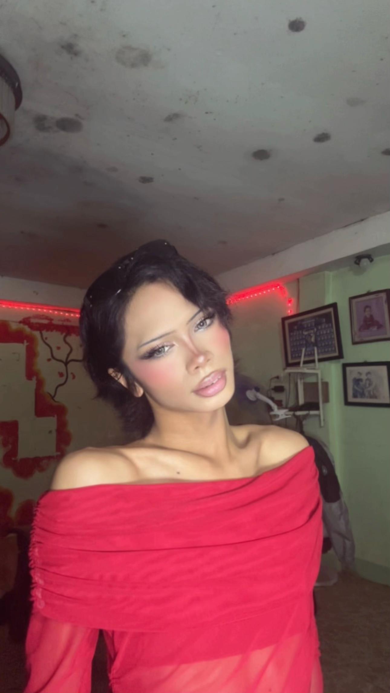 @ur.gurl_zxn