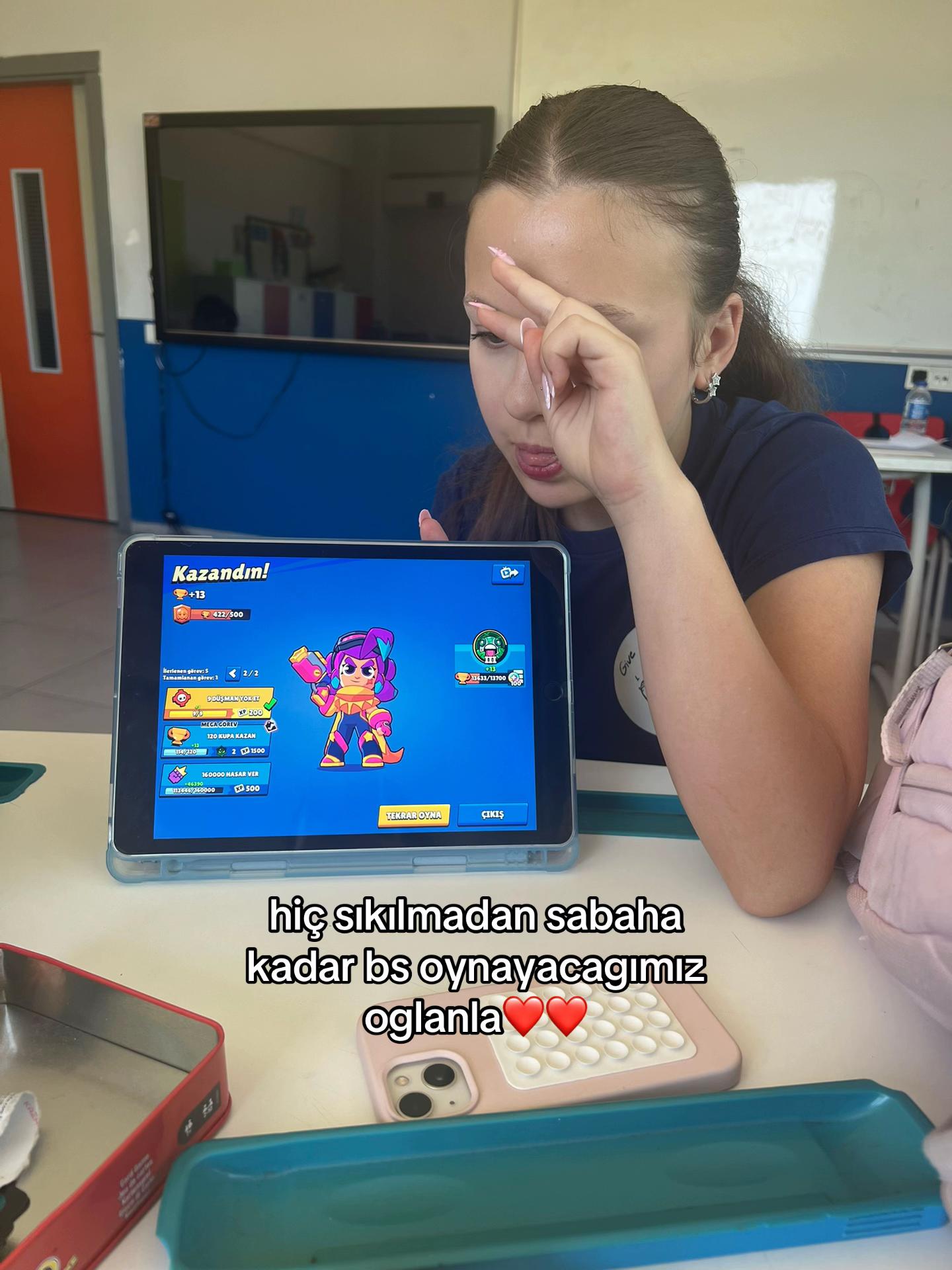 @𝑚𝑒𝑙𝑖𝑠𝑎𝑎