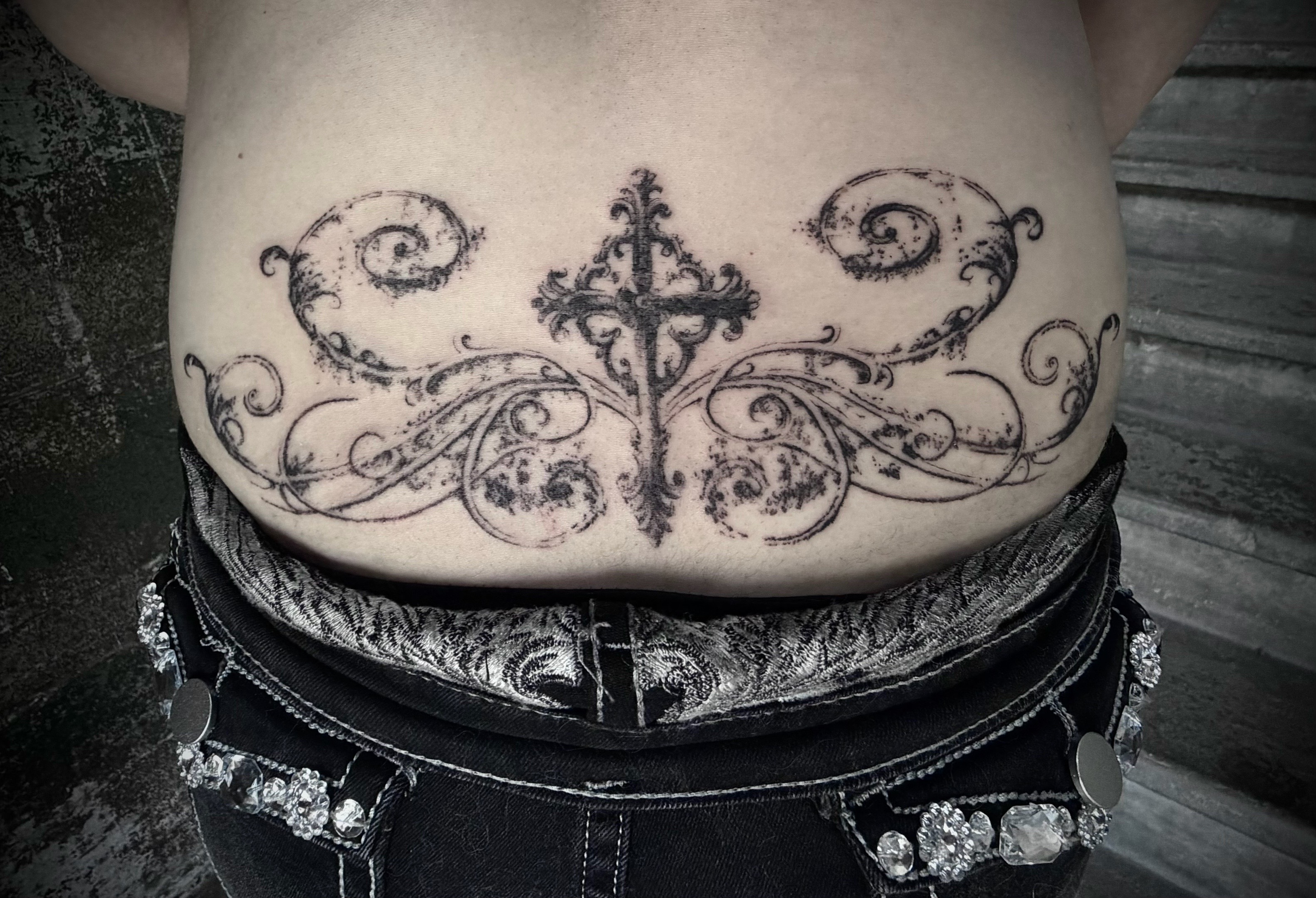 @Heather 🩸tattoo artist