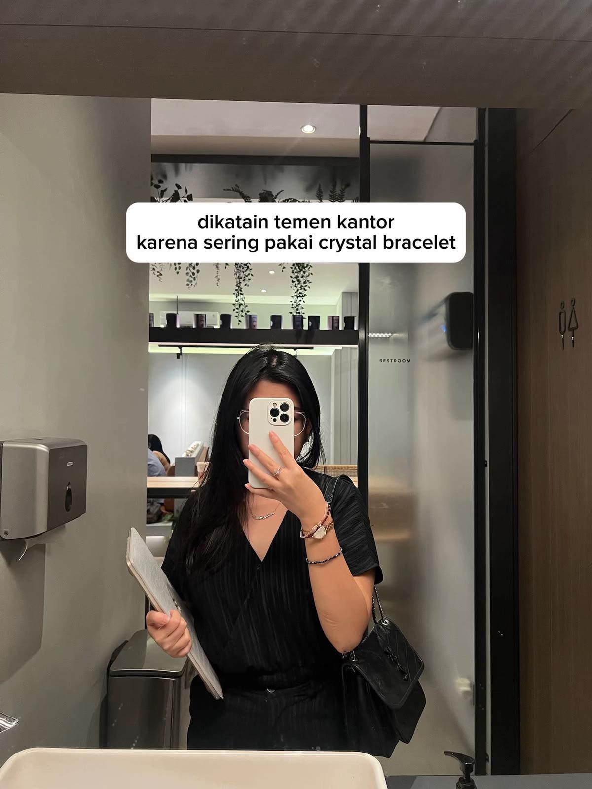 @Zupazupazuu Crystal Jewelery