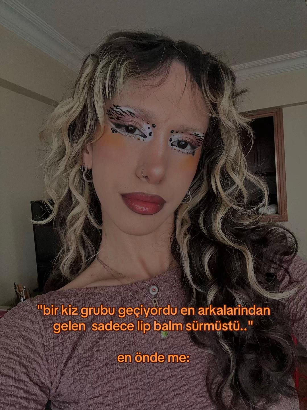 @başak ✮⋆.˚𖦹⋆✶⋆