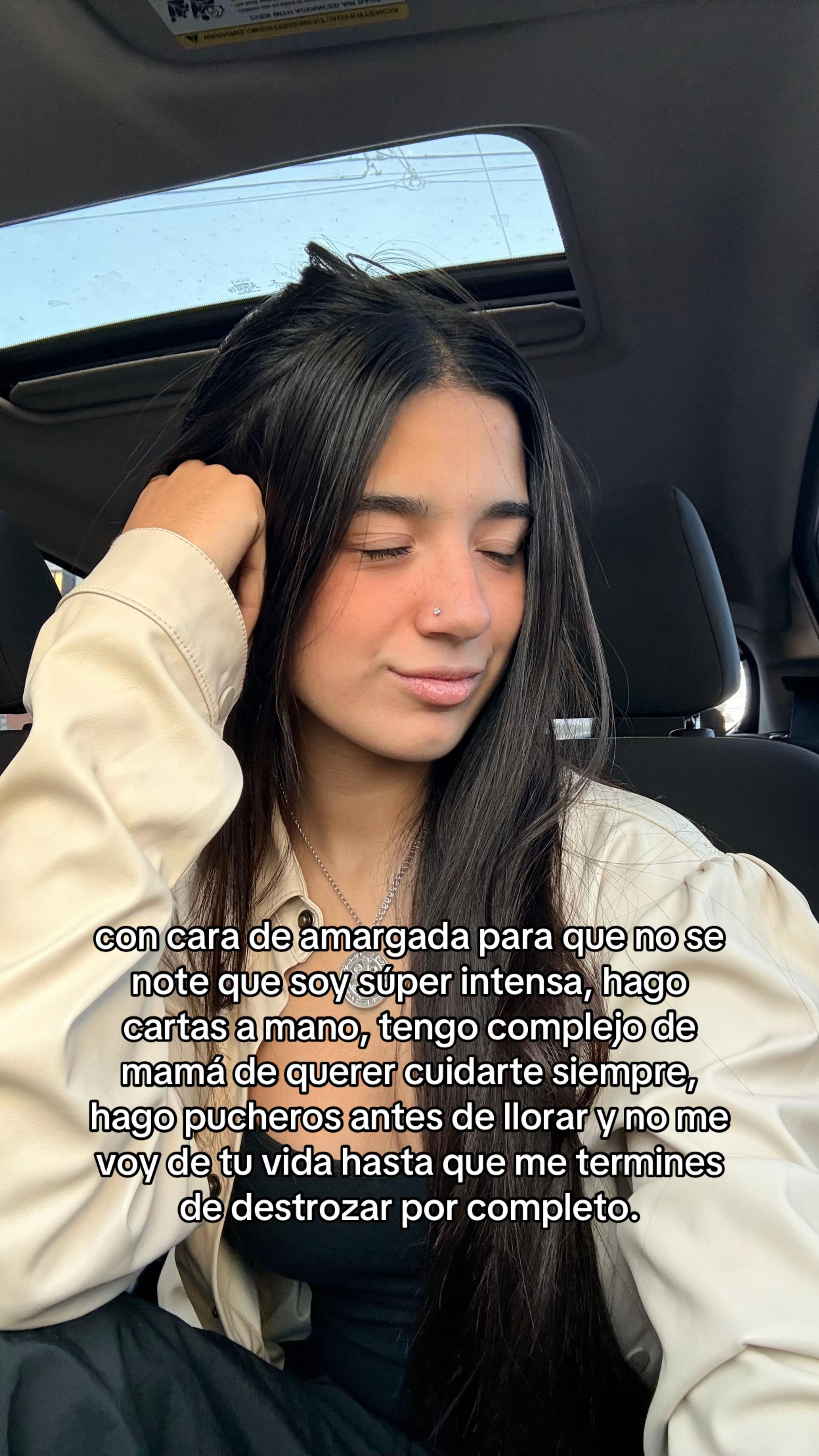 @𝒱𝒶𝓁𝓊 🖤