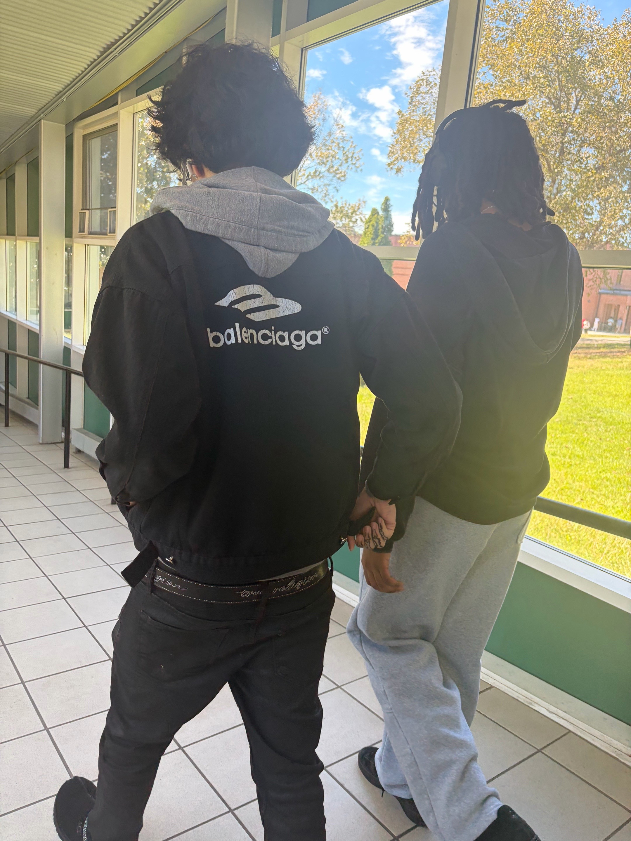 @️
