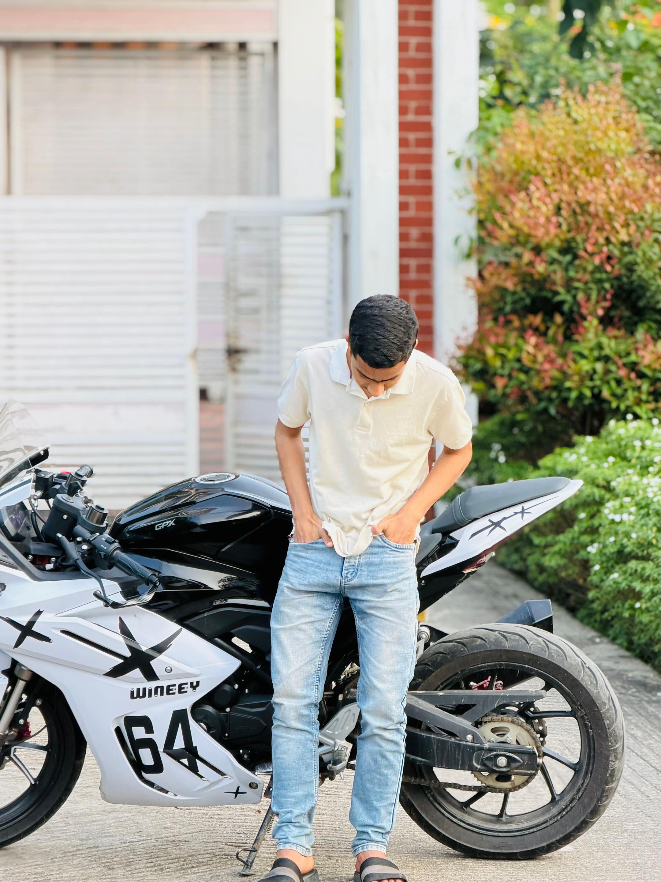 @𝐒𝐢𝐝𝐝𝐢𝐤 990