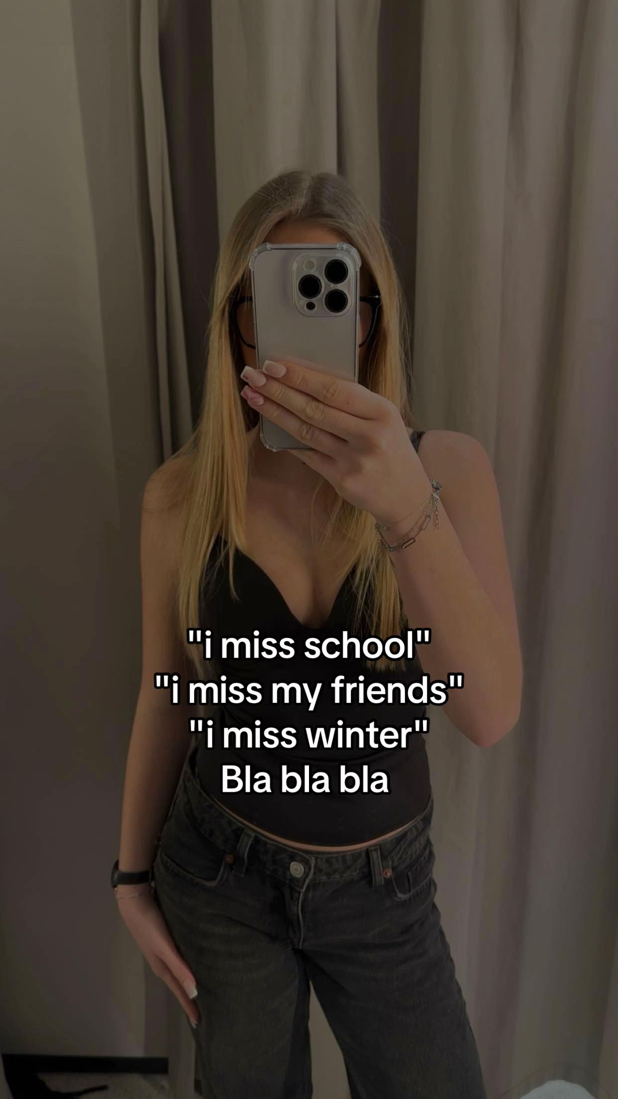 @𝐀𝐛𝐢_𝐚𝐝𝐫