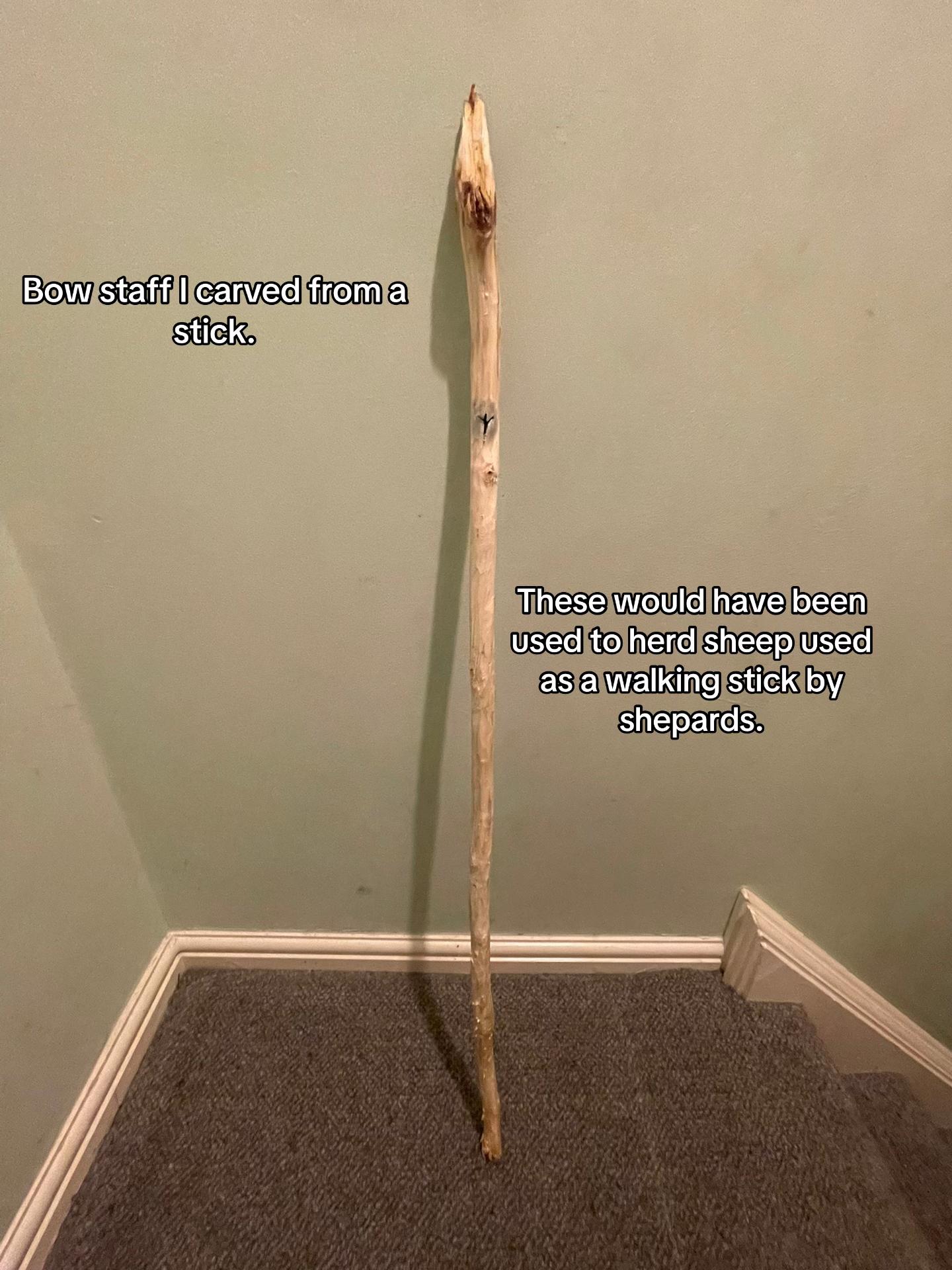 @ᛉ