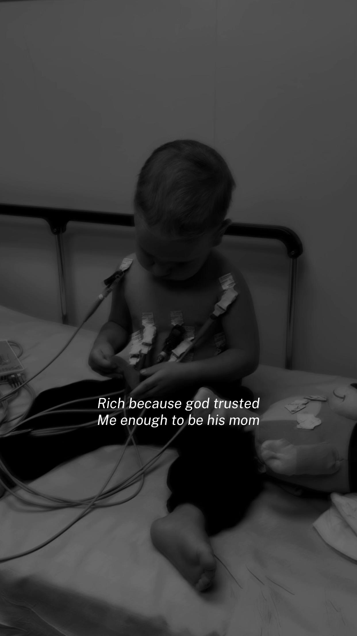 @Nessa•🍒💣•Medical Mom
