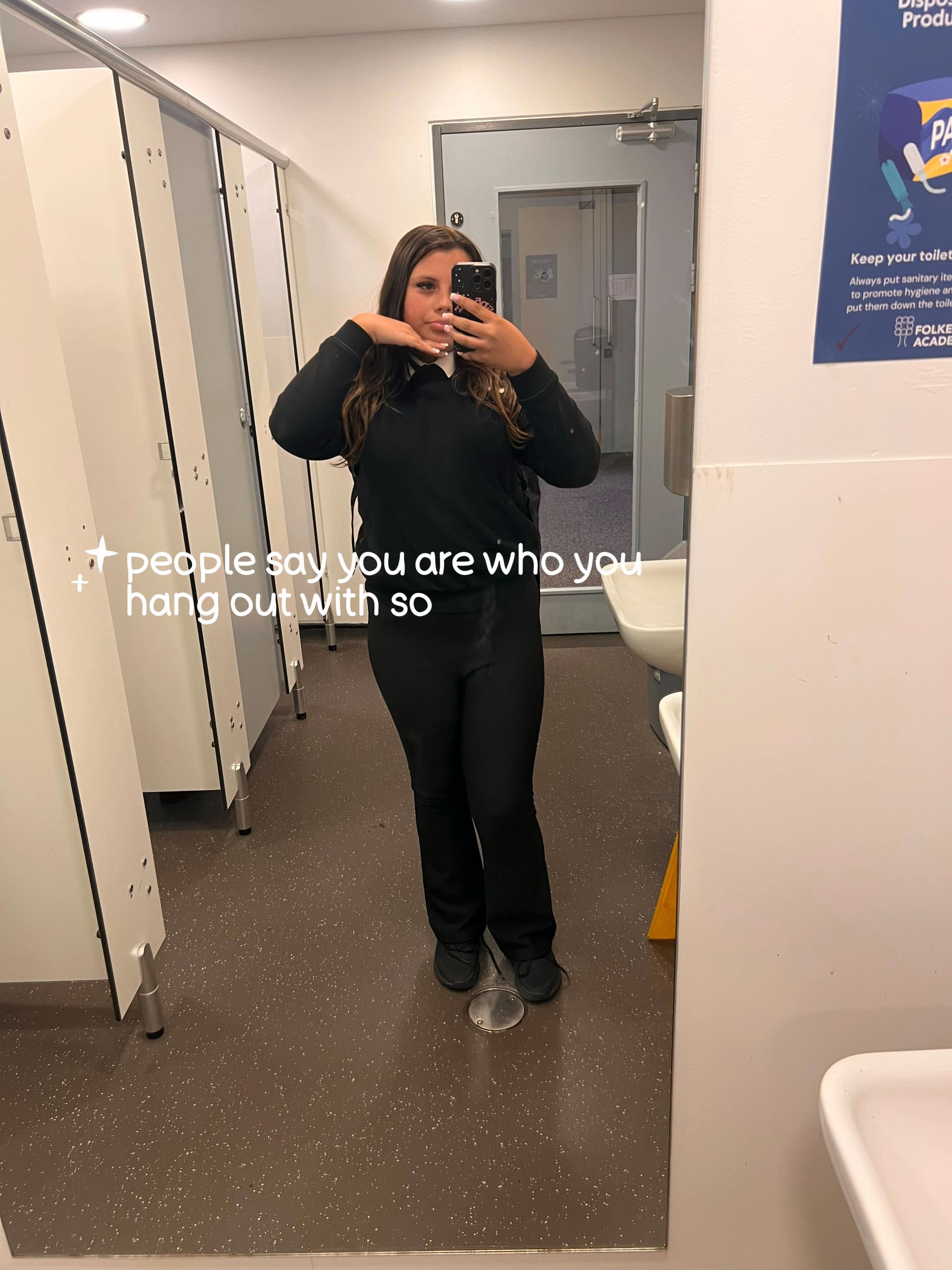 @𝓔𝓵𝓲🤍🇸🇰