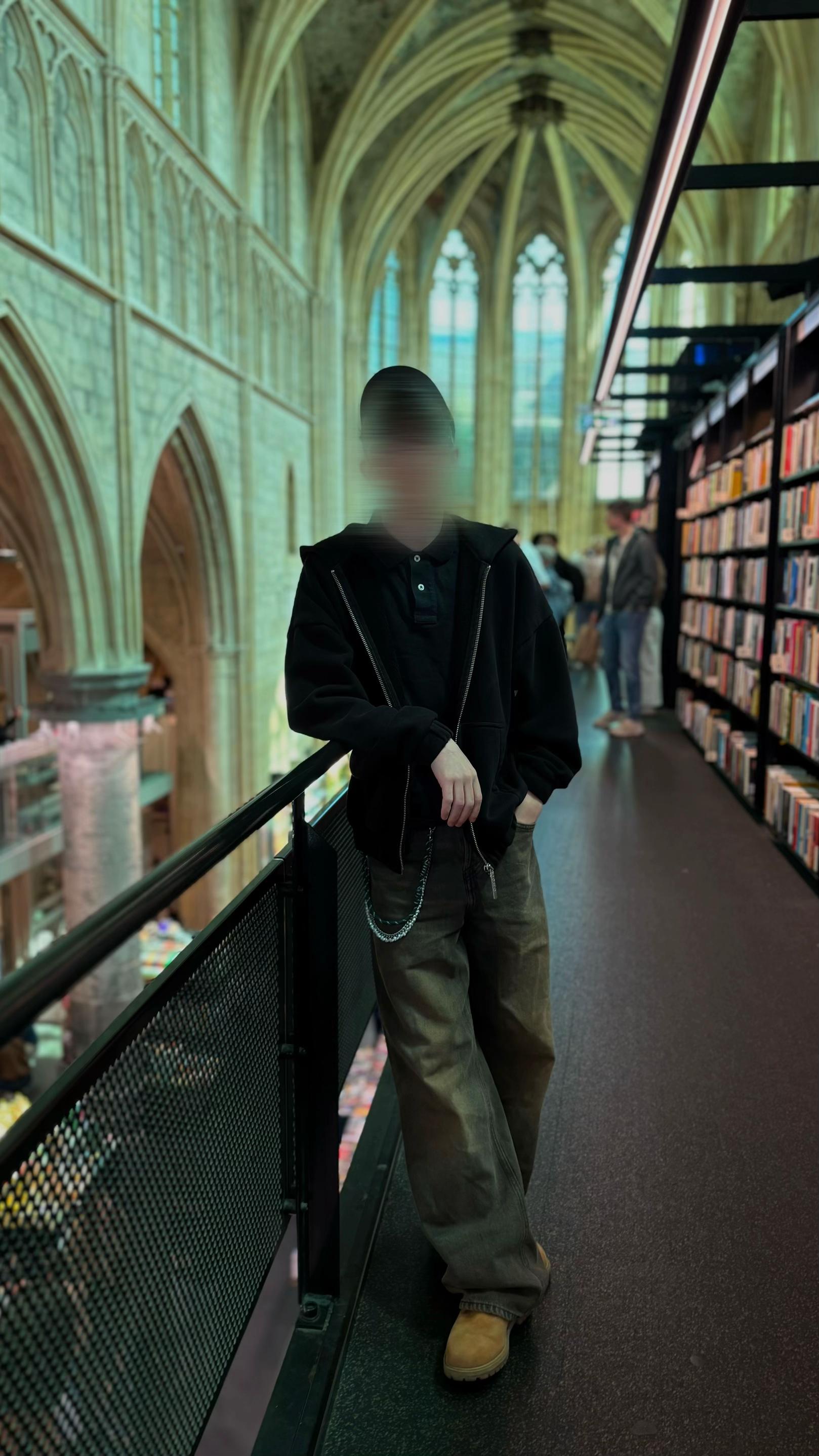 @Freecss✞
