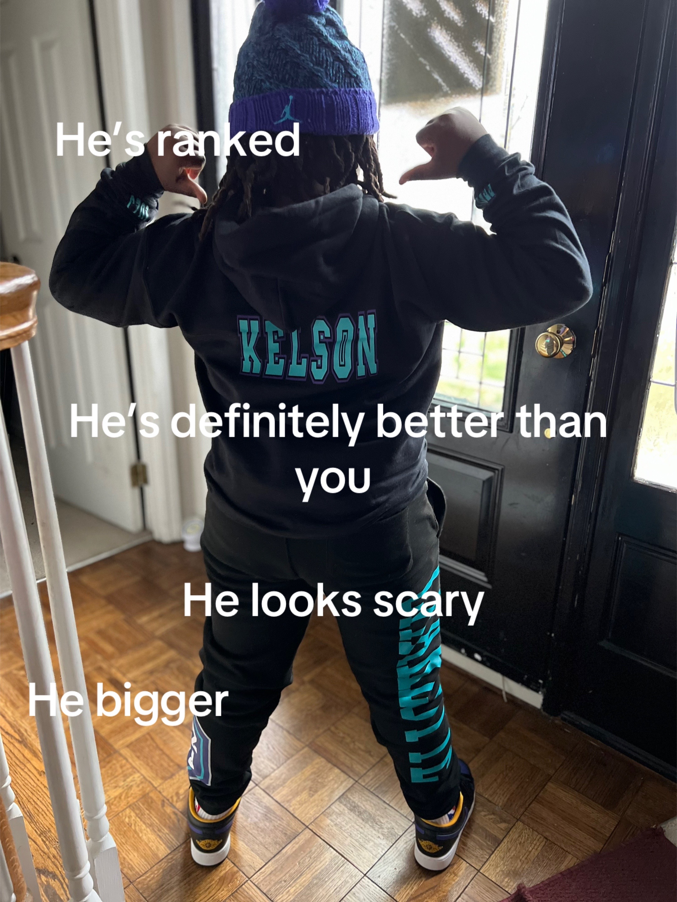 @😐
