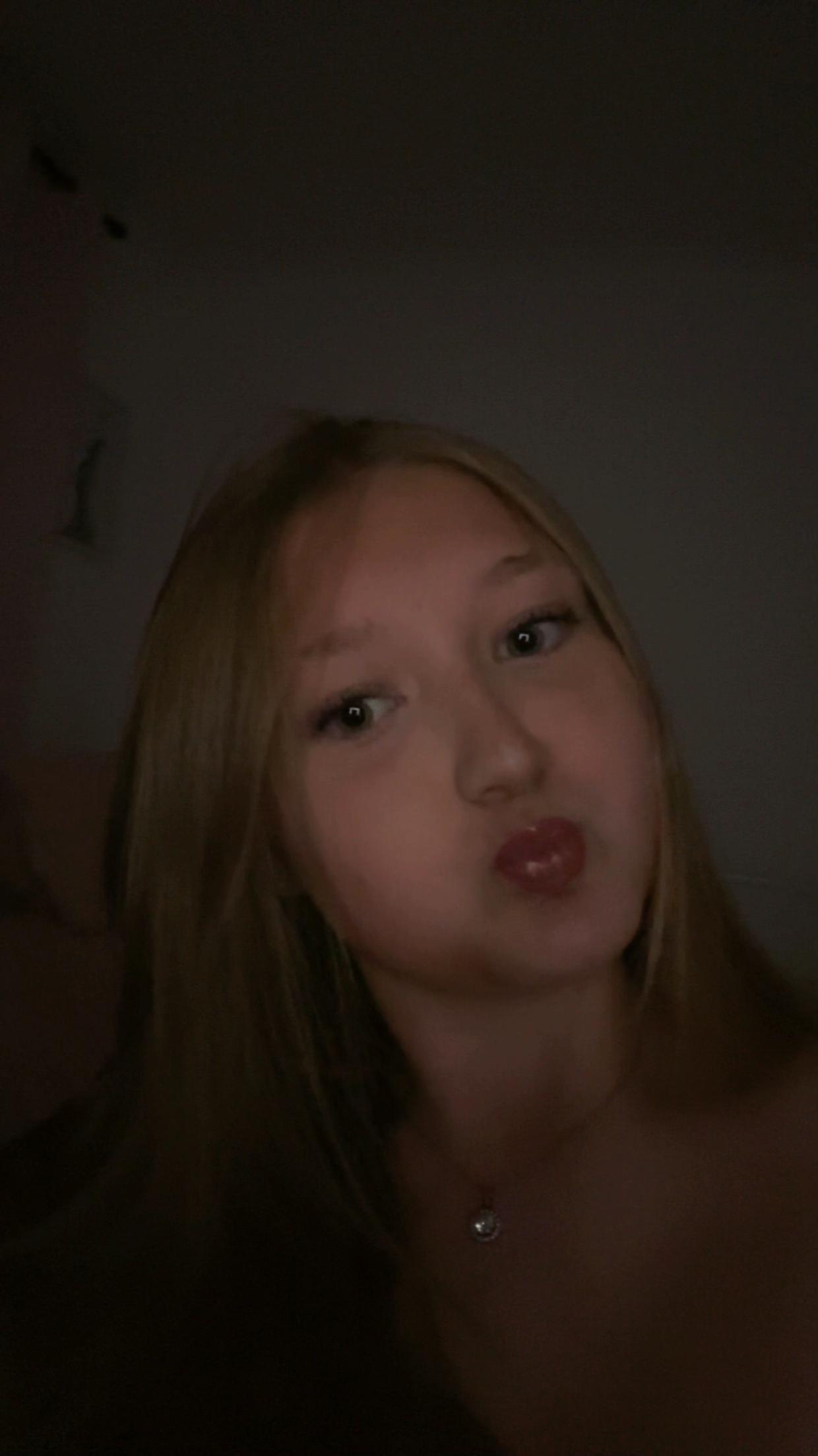 @𝒶𝓋𝒶𝓁𝒶 🥂