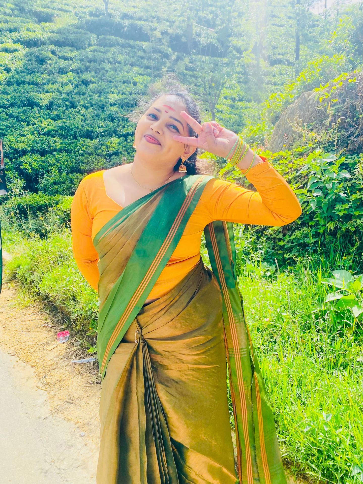 @💫HaNuSh 💫 🦋👸